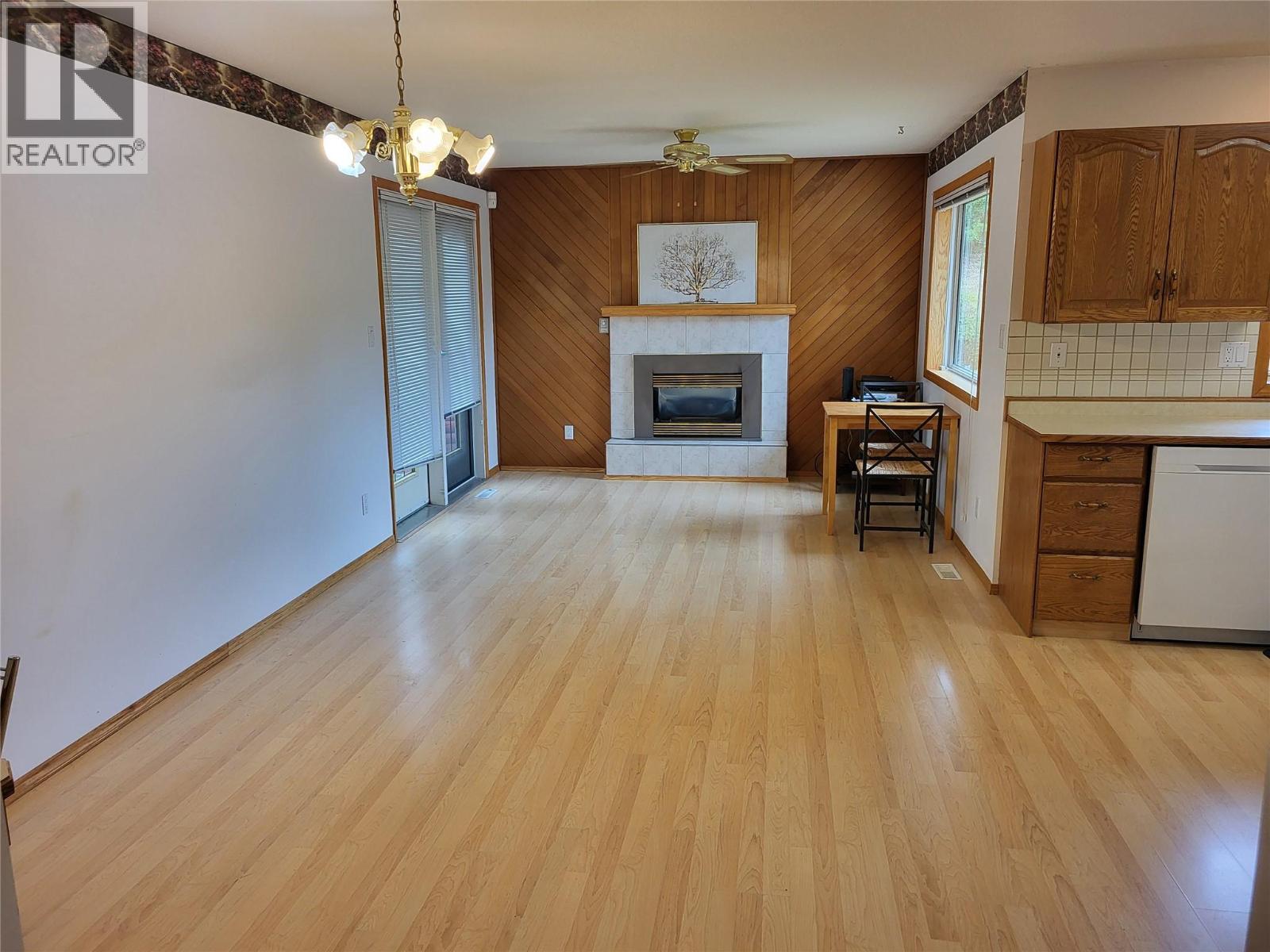 6184 Saint Martin Place, Oliver, British Columbia  V0H 1T0 - Photo 6 - 10391370
