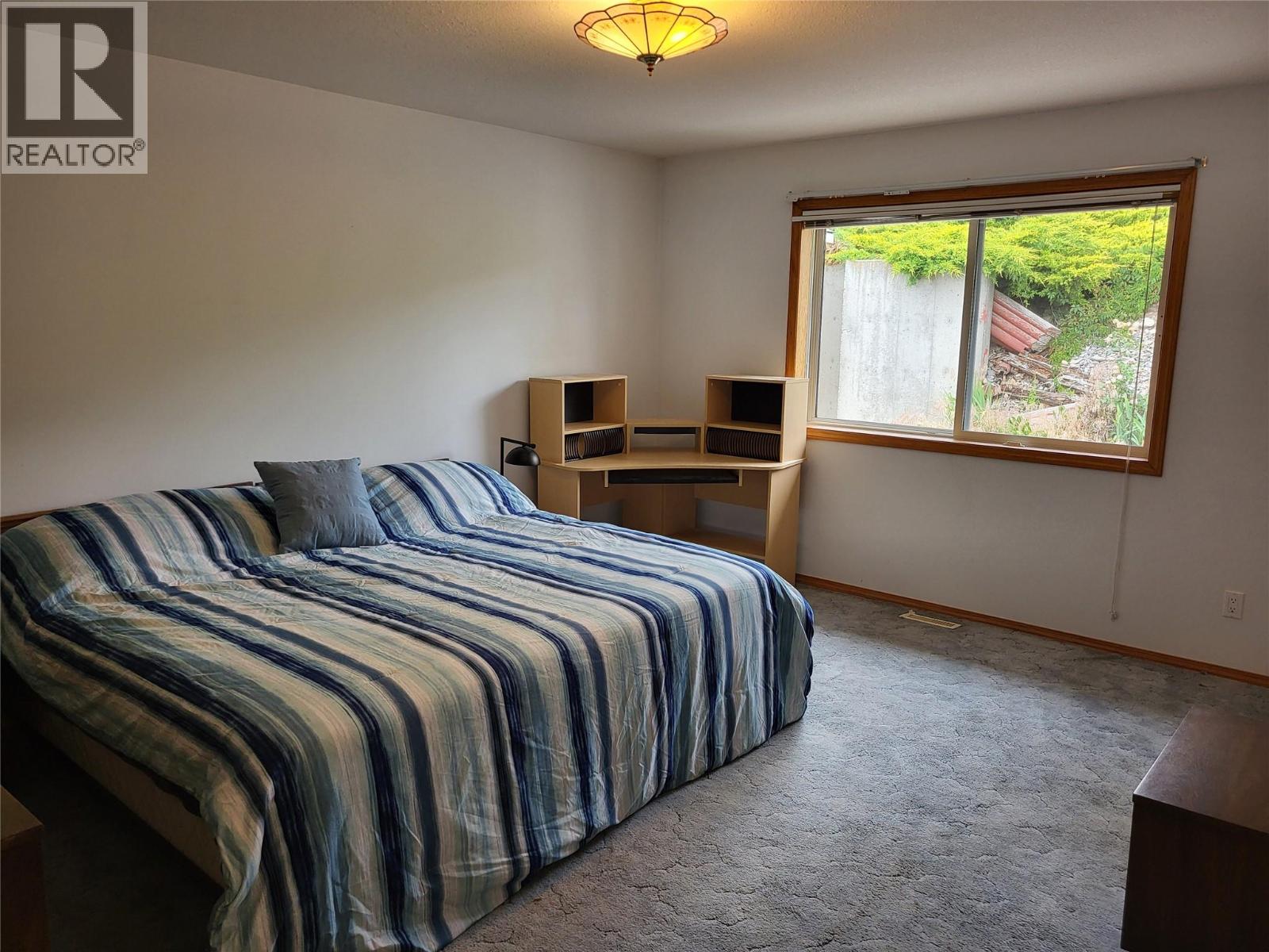 6184 Saint Martin Place, Oliver, British Columbia  V0H 1T0 - Photo 8 - 10391370
