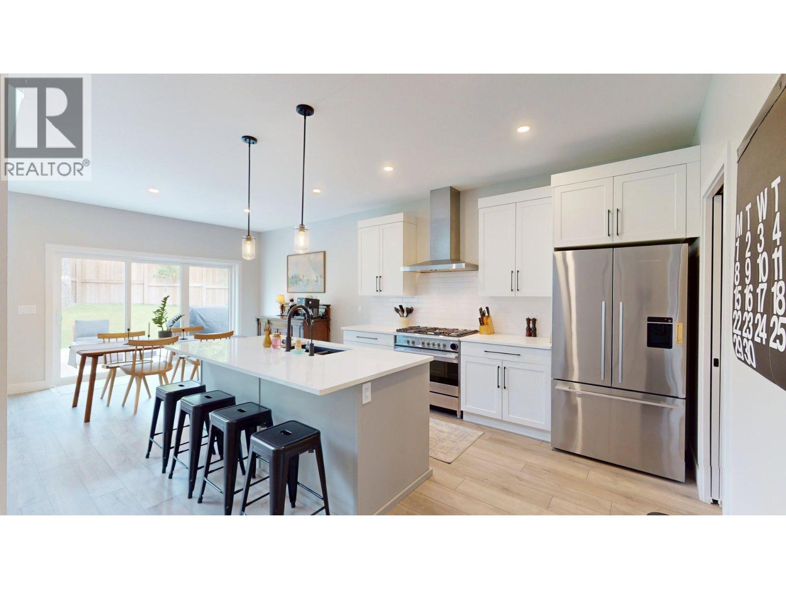 1307 Cherrywood Boulevard, Sparwood, British Columbia  V0B 2G2 - Photo 3 - 10390872