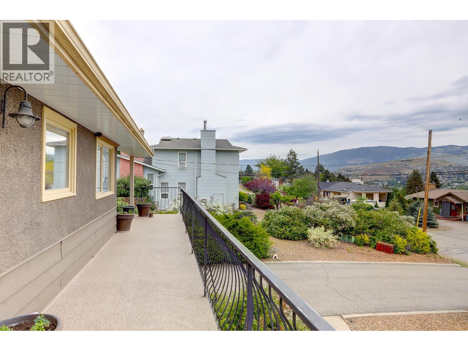 8308 Kalview Drive, Coldstream, British Columbia  V1B 1W7 - Photo 31 - 10391356