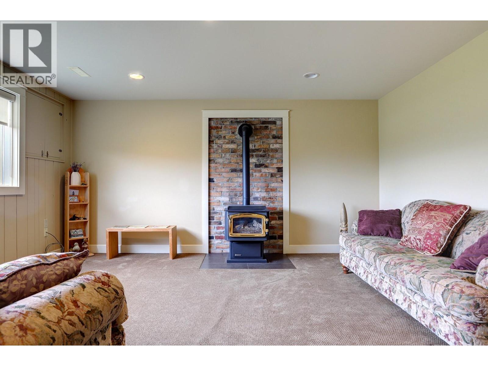 8308 Kalview Drive, Coldstream, British Columbia  V1B 1W7 - Photo 33 - 10391356