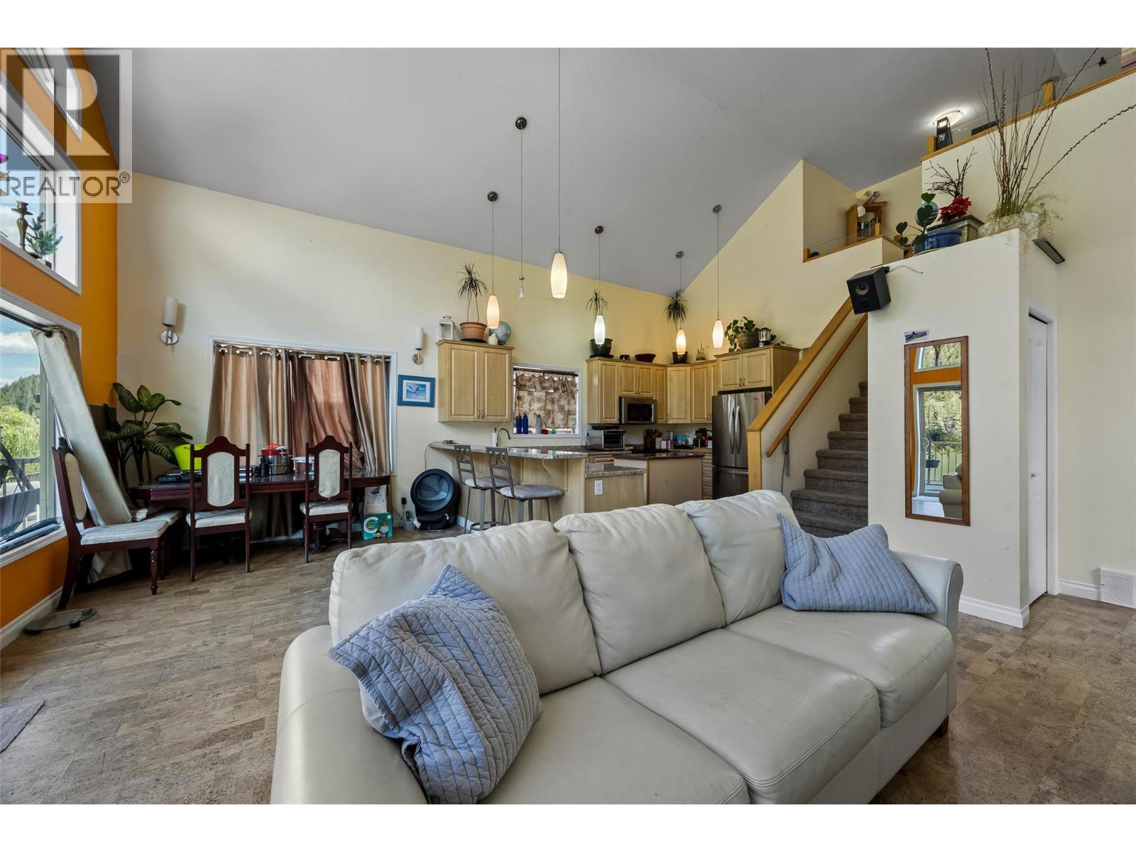 1848 Paul Lake Road, Kamloops, British Columbia  V2H 1N8 - Photo 13 - 10390632