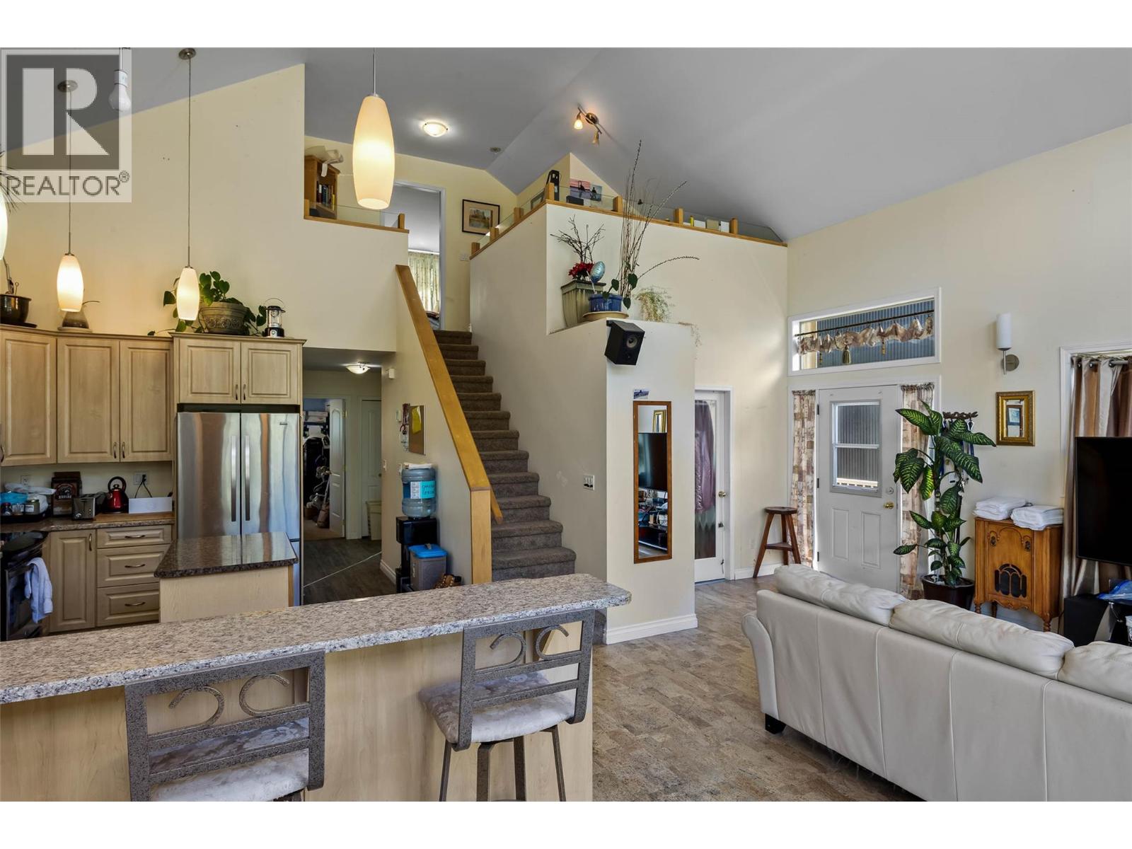 1848 Paul Lake Road, Kamloops, British Columbia  V2H 1N8 - Photo 14 - 10390632