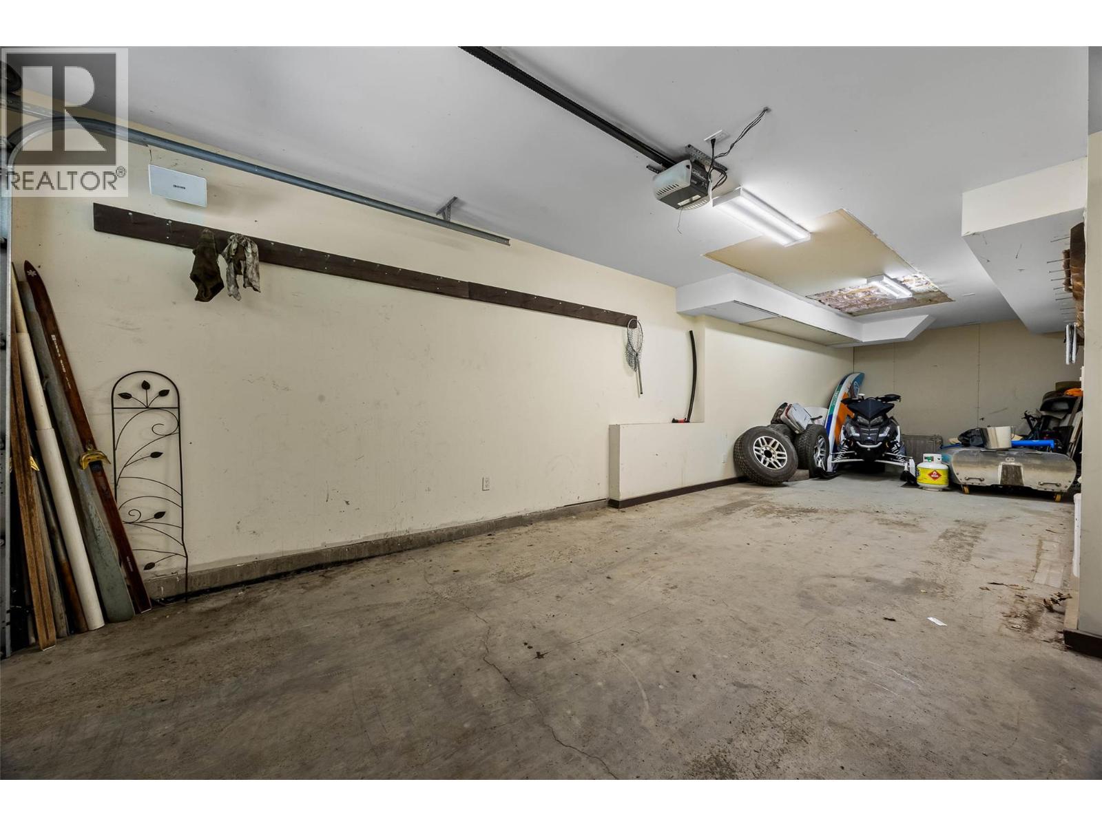 1848 Paul Lake Road, Kamloops, British Columbia  V2H 1N8 - Photo 23 - 10390632
