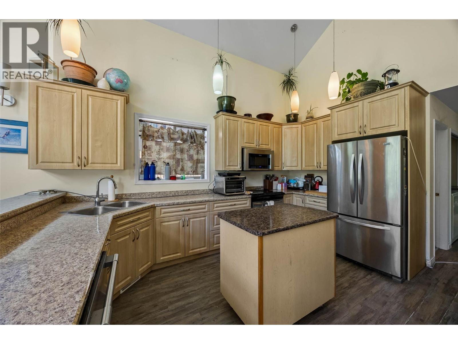 1848 Paul Lake Road, Kamloops, British Columbia  V2H 1N8 - Photo 6 - 10390632