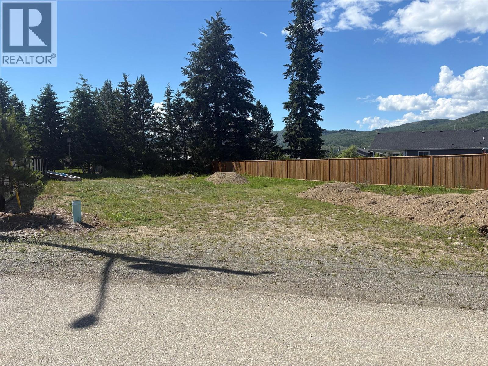 444 Clary Road, Barriere, British Columbia  V0E 1E0 - Photo 3 - 10391360