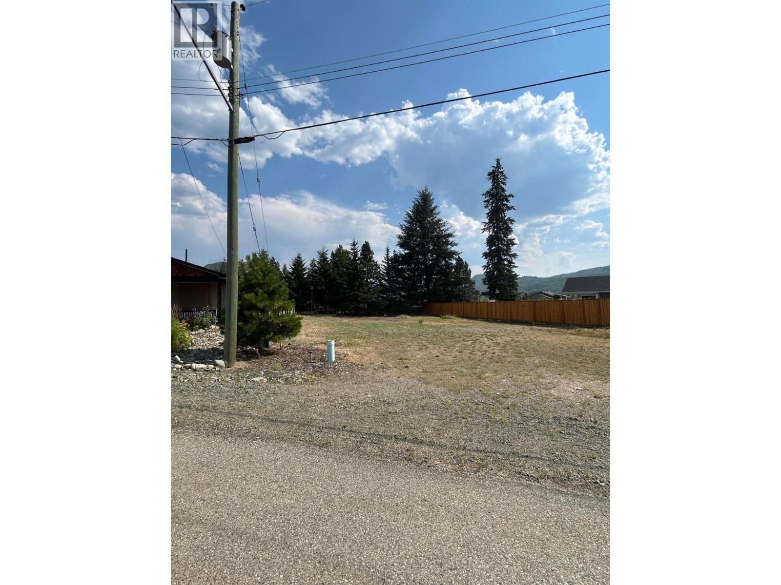 444 Clary Road, Barriere, British Columbia  V0E 1E0 - Photo 4 - 10391360