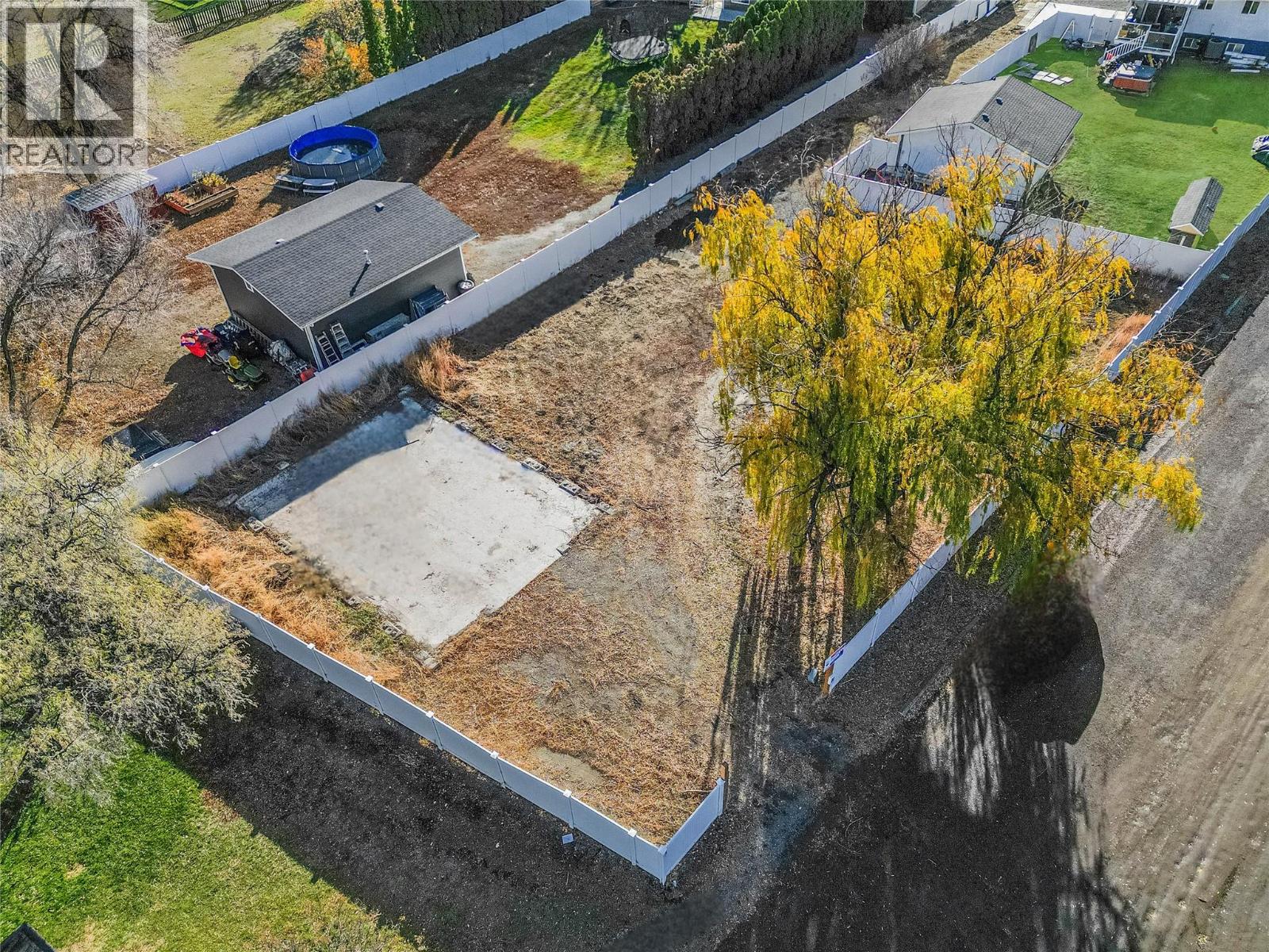 5764 Todd Hill Crescent, Kamloops, British Columbia  V2C 4X8 - Photo 5 - 10391342