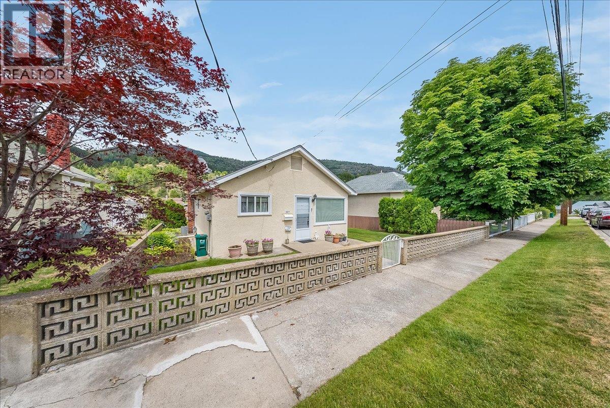 1817 Fourth Avenue, Trail, British Columbia  V1R 1T2 - Photo 37 - 10391228