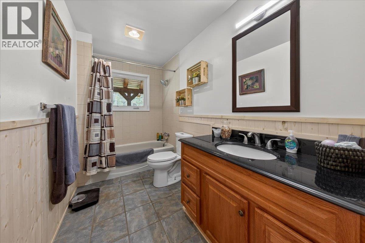 7854 Thompson Road, Kimberley, British Columbia  V1A 3L7 - Photo 14 - 10390664