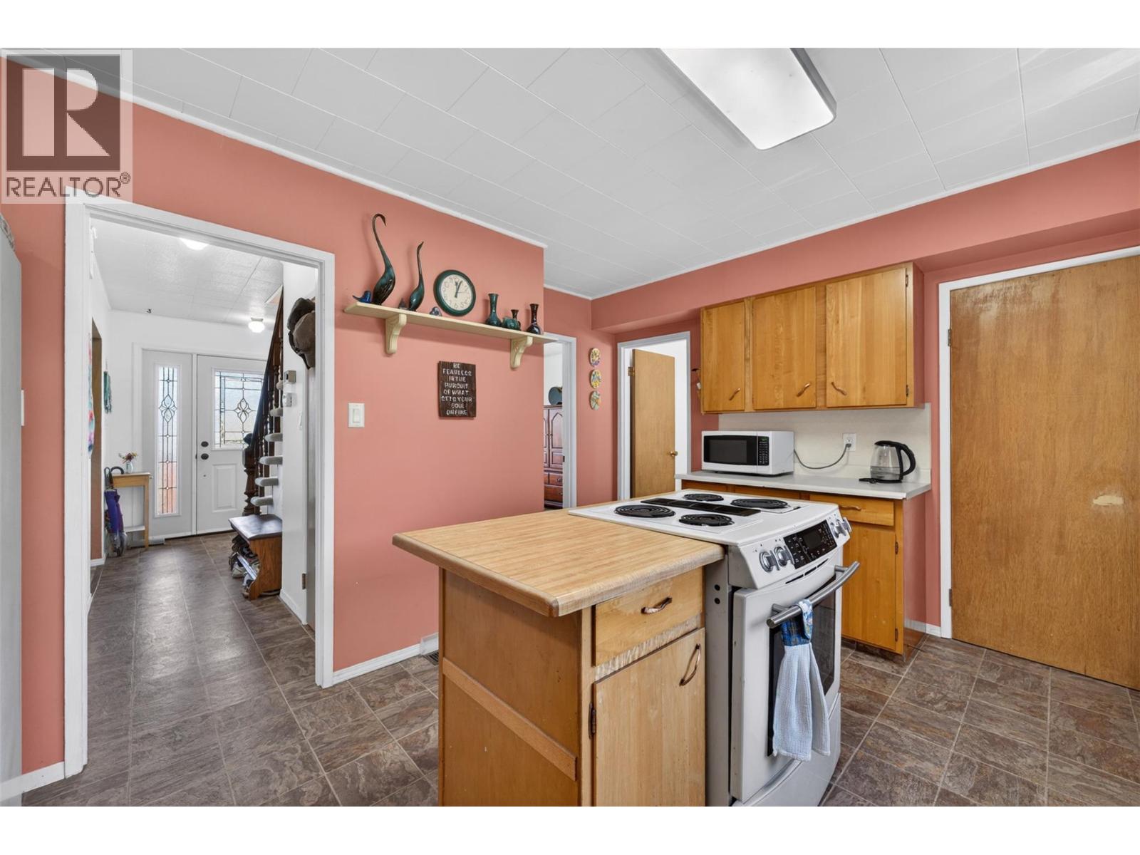 2460 23 Street Ne, Salmon Arm, British Columbia  V1E 3Y4 - Photo 13 - 10391388