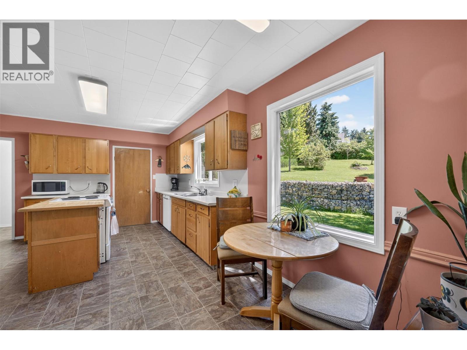2460 23 Street Ne, Salmon Arm, British Columbia  V1E 3Y4 - Photo 15 - 10391388