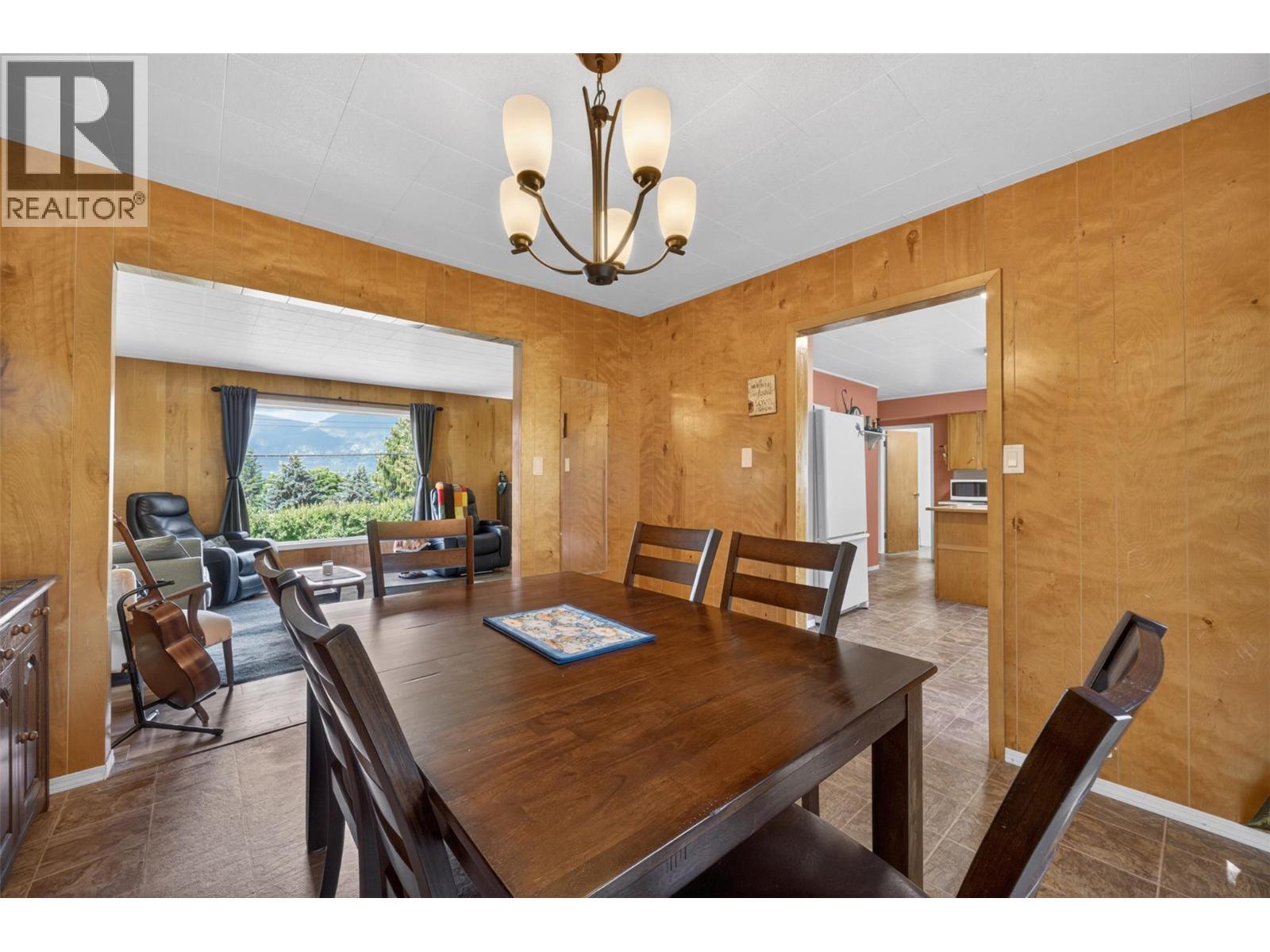 2460 23 Street Ne, Salmon Arm, British Columbia  V1E 3Y4 - Photo 18 - 10391388