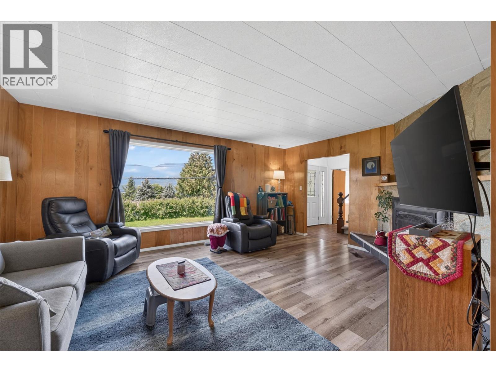 2460 23 Street Ne, Salmon Arm, British Columbia  V1E 3Y4 - Photo 5 - 10391388