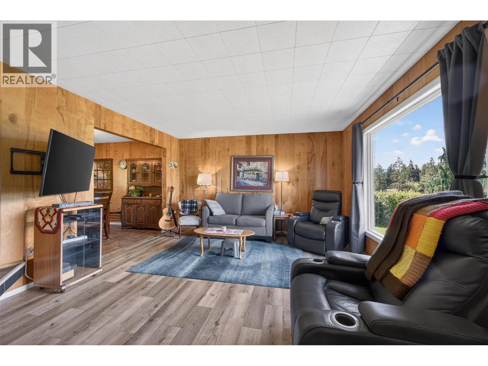 2460 23 Street Ne, Salmon Arm, British Columbia  V1E 3Y4 - Photo 8 - 10391388