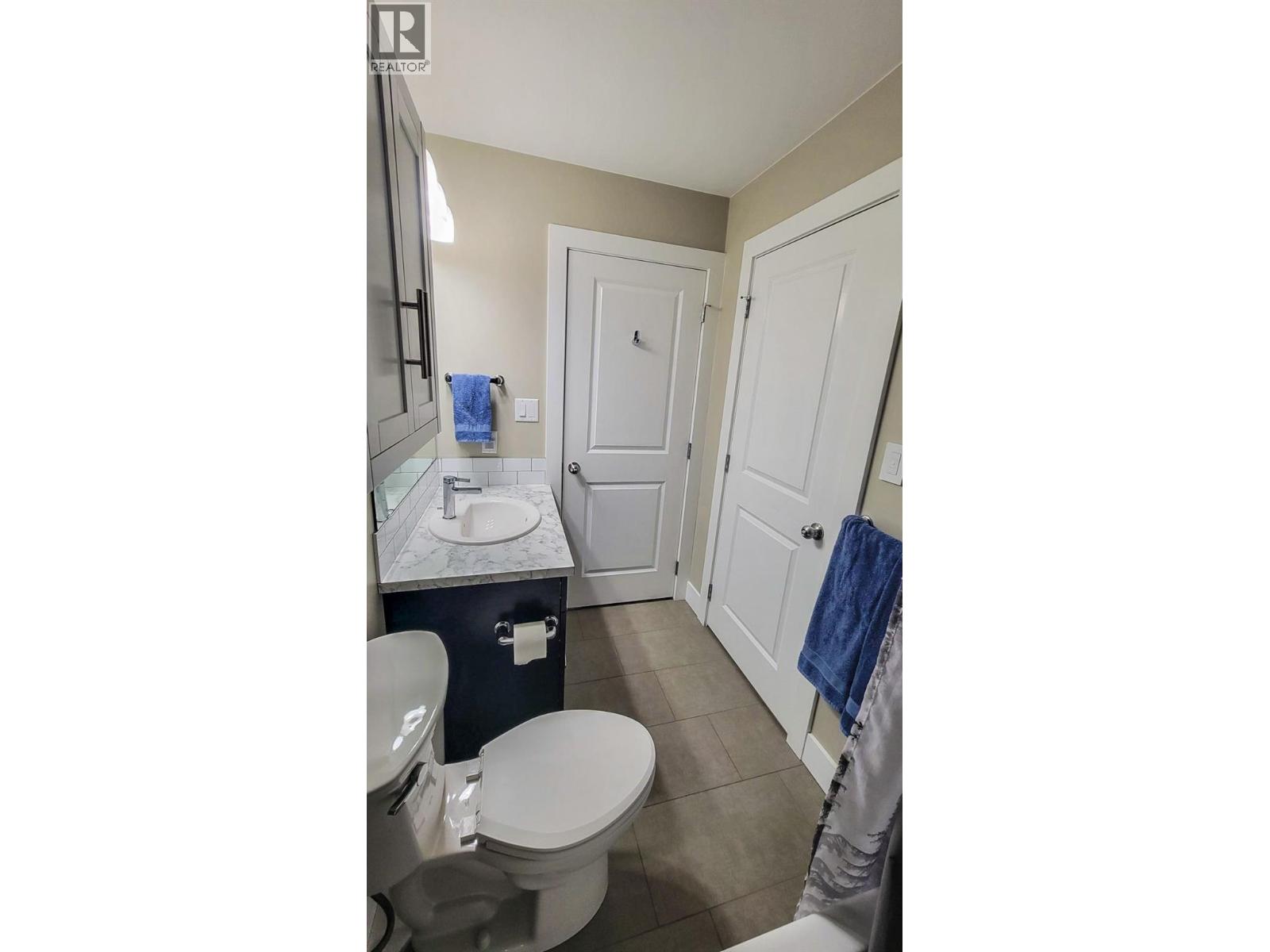 4208 16th Avenue, Castlegar, British Columbia  V1N 4X7 - Photo 13 - 10391386