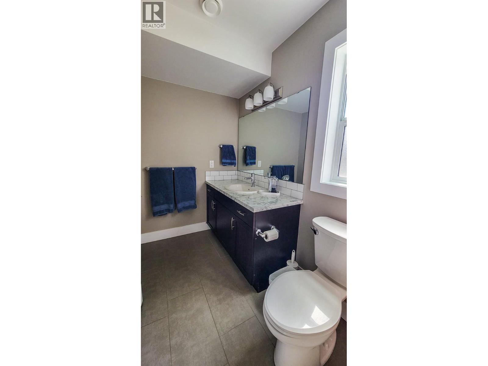 4208 16th Avenue, Castlegar, British Columbia  V1N 4X7 - Photo 25 - 10391386