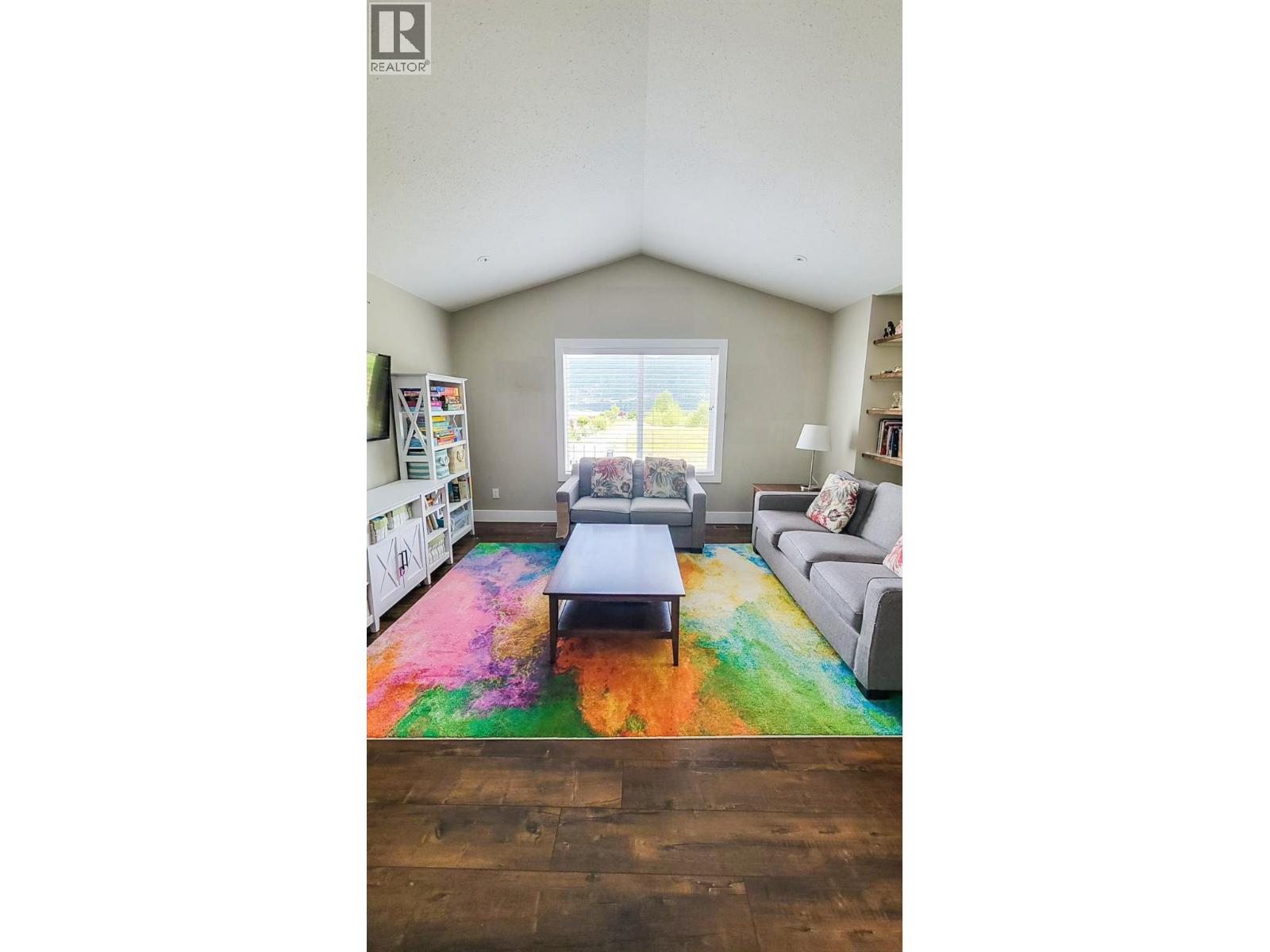 4208 16th Avenue, Castlegar, British Columbia  V1N 4X7 - Photo 6 - 10391386
