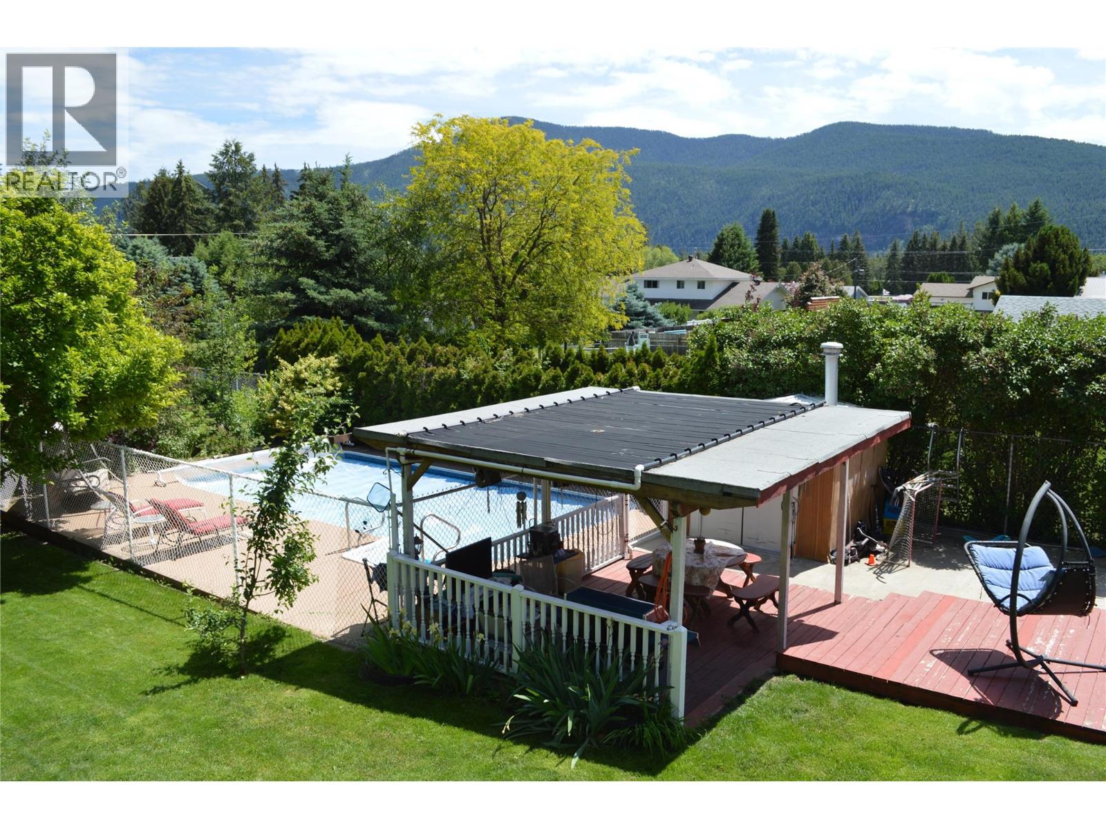 6846 Galena Avenue, Grand Forks, British Columbia  V0H 1H2 - Photo 7 - 10390768