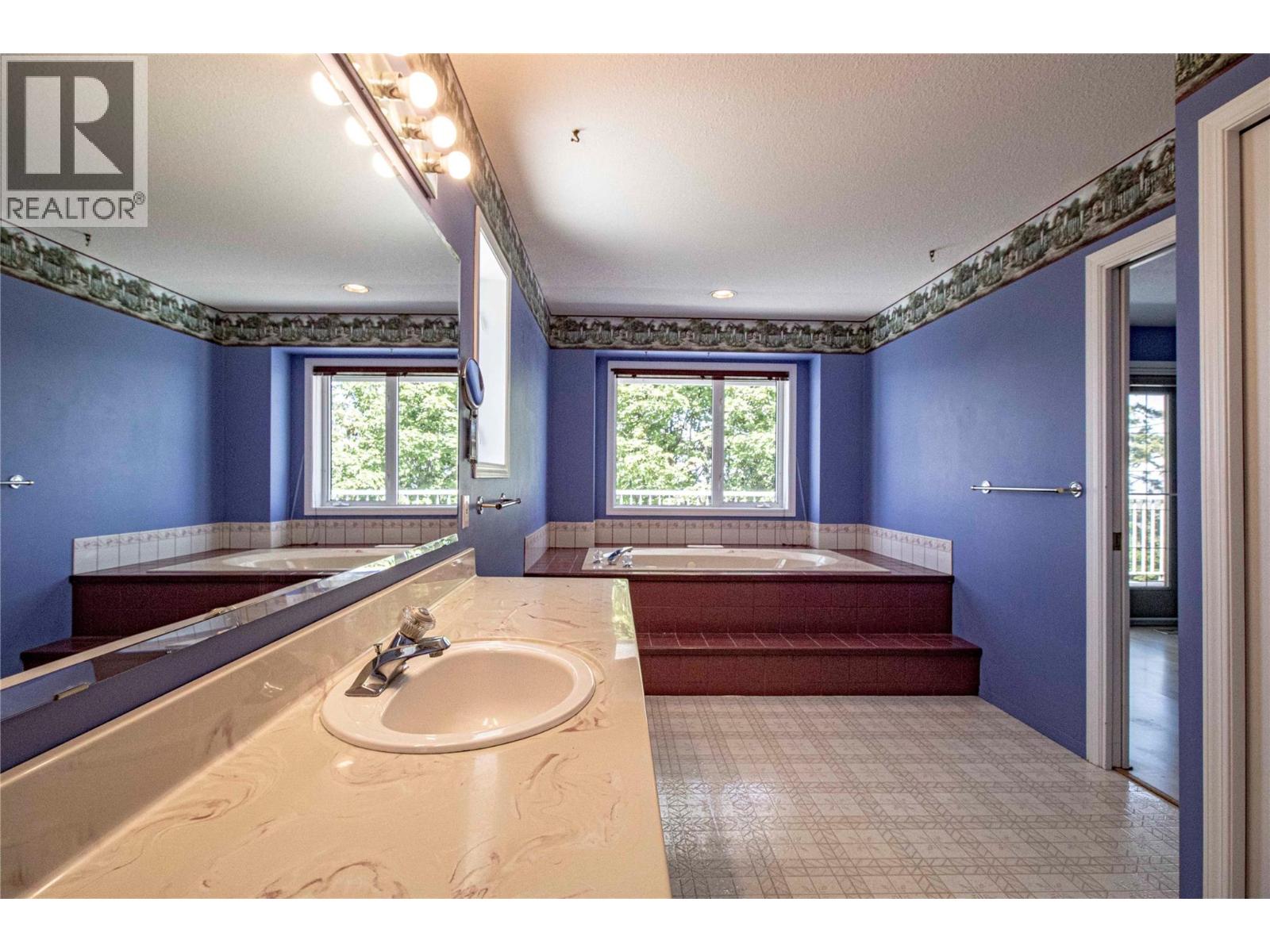 2263 Carmi Road, Penticton, British Columbia  V2A 8V5 - Photo 19 - 10391422