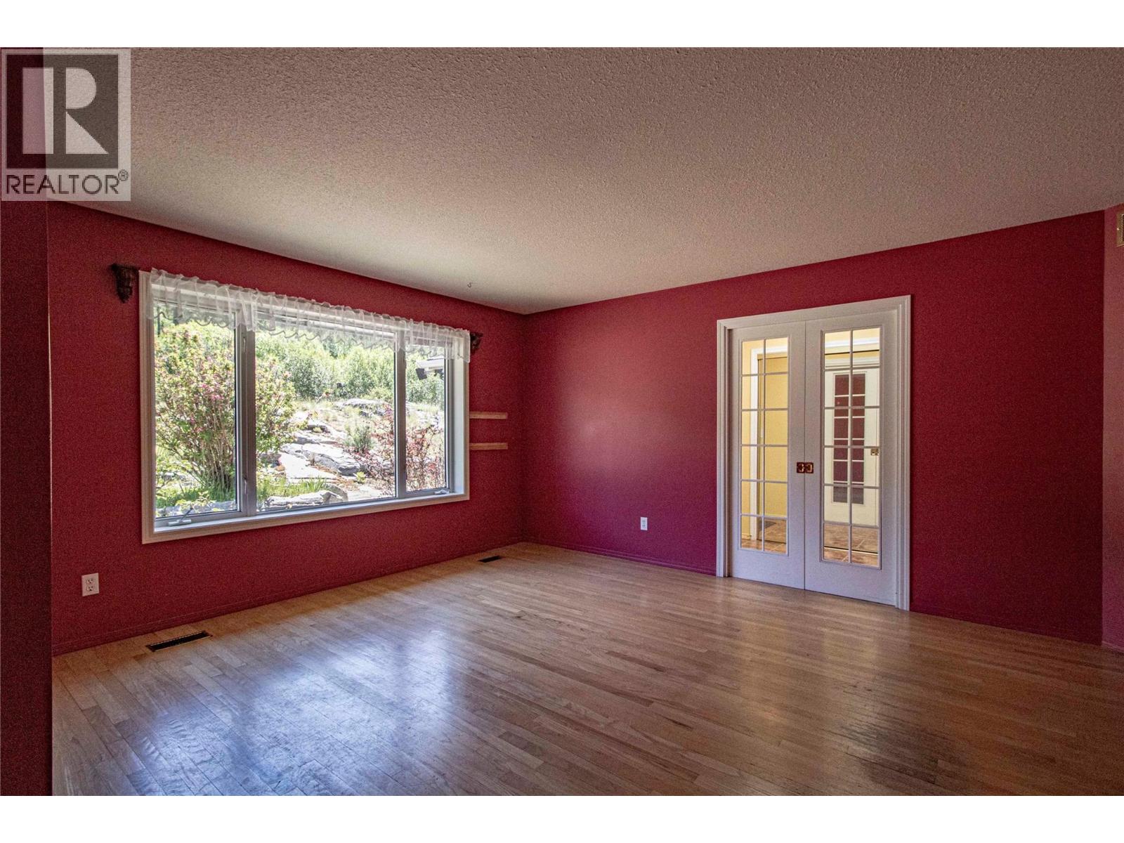 2263 Carmi Road, Penticton, British Columbia  V2A 8V5 - Photo 8 - 10391422