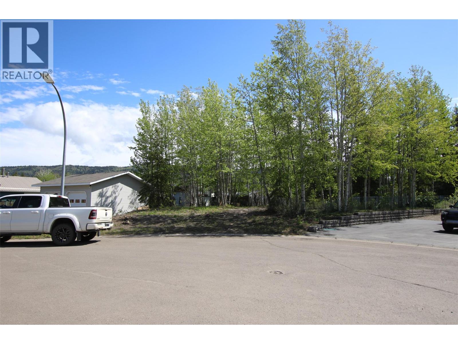 8 Myhon Place, Tumbler Ridge, British Columbia  V0C 2W0 - Photo 1 - 10391343