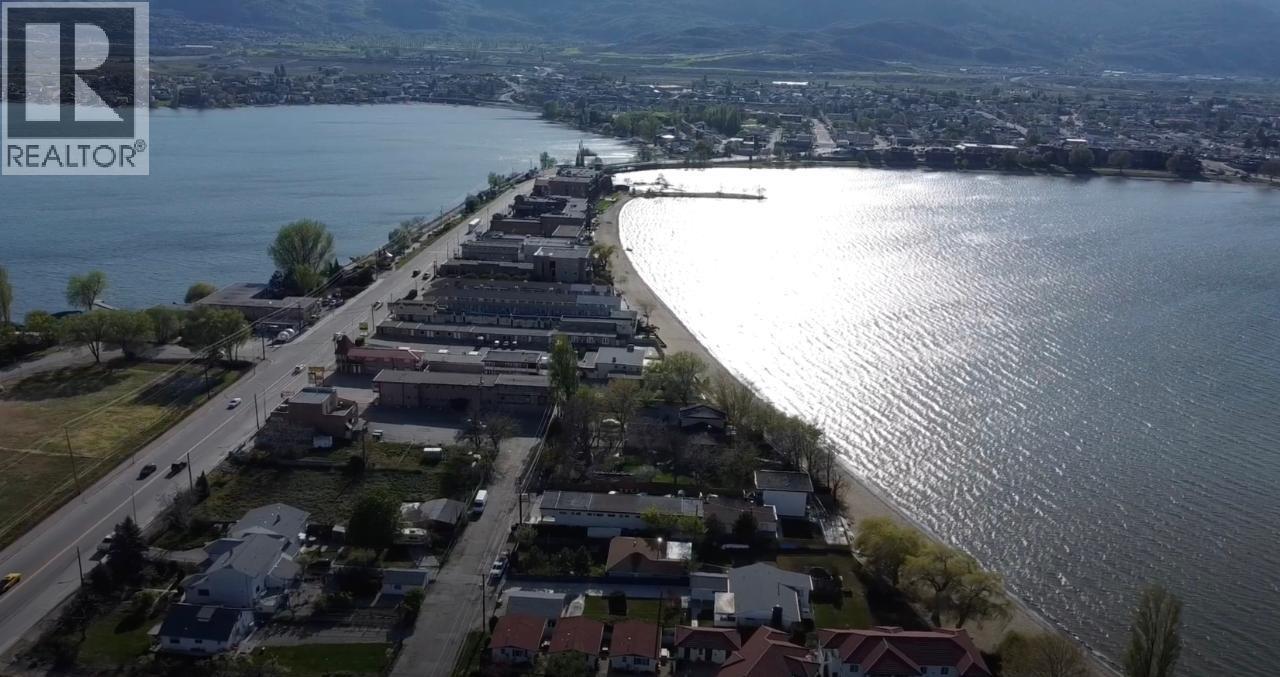 6906-6908 Ponderosa Drive, Osoyoos, British Columbia  V0H 1V3 - Photo 2 - 10391419