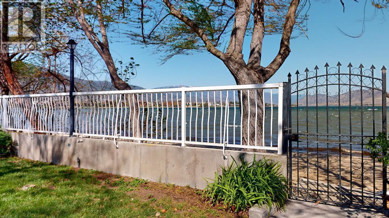 6906-6908 Ponderosa Drive, Osoyoos, British Columbia  V0H 1V3 - Photo 22 - 10391419