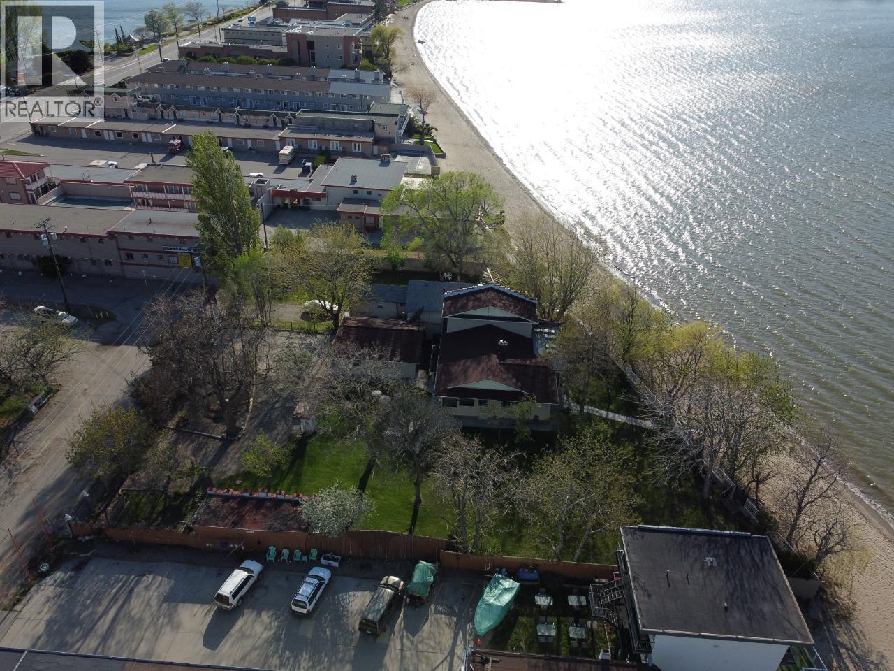 6906-6908 Ponderosa Drive, Osoyoos, British Columbia  V0H 1V3 - Photo 4 - 10391419