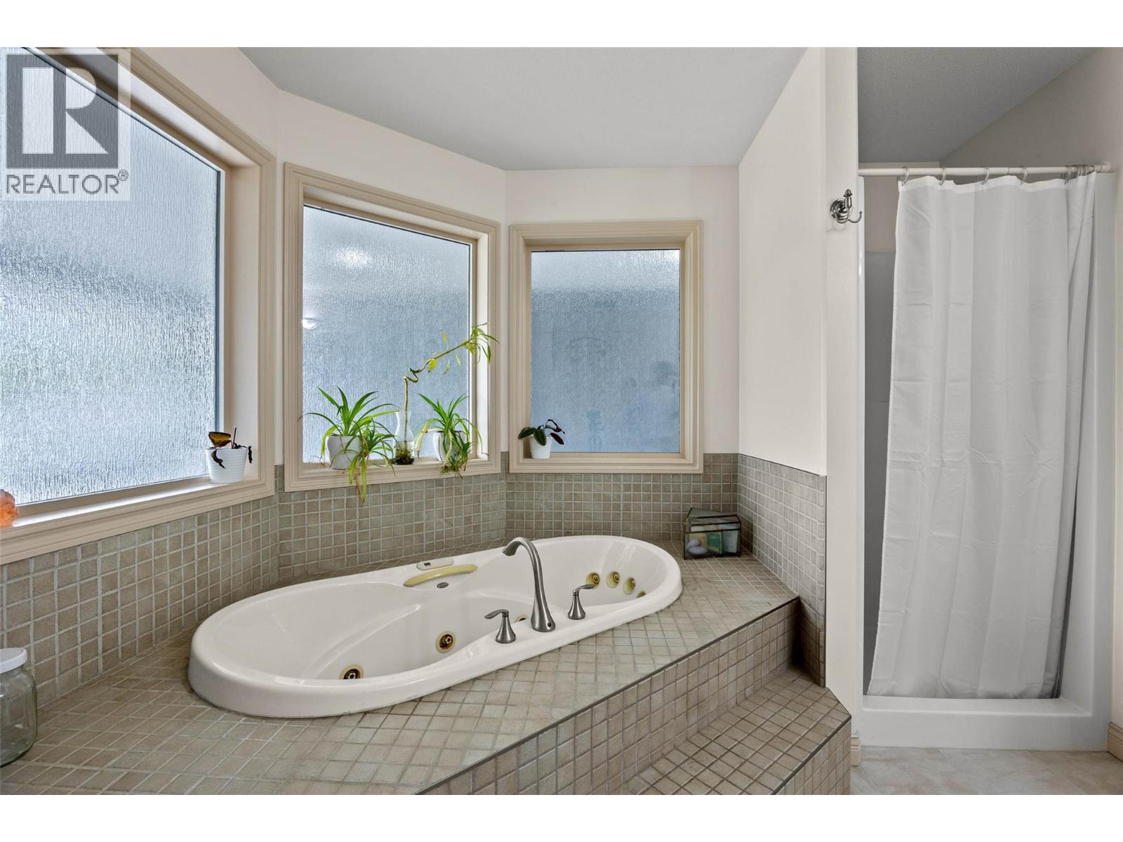 996 Arlington Court, Kamloops, British Columbia  V2B 8T4 - Photo 16 - 10391001