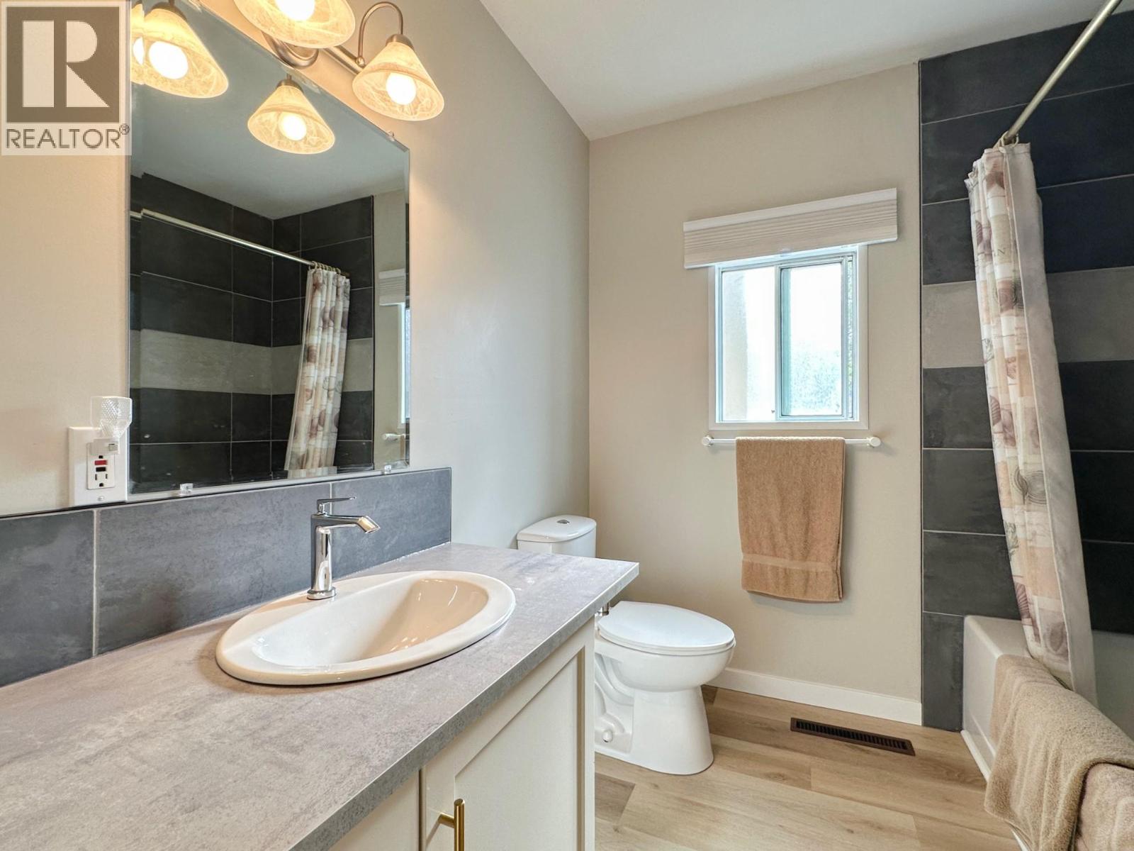 6910 Ponderosa Drive, Osoyoos, British Columbia  V0H 1V3 - Photo 22 - 10391423