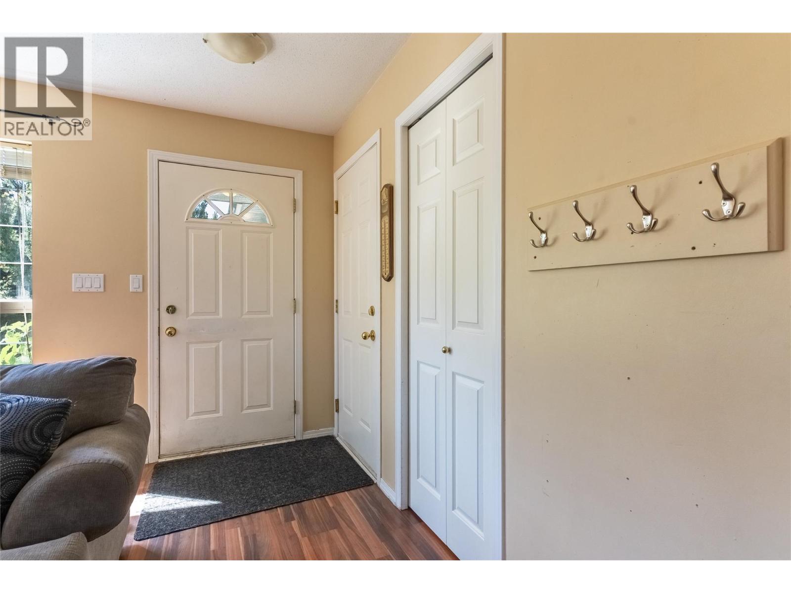 1951 Lodgepole Drive Unit# 33, Kamloops, British Columbia  V1S 1Y1 - Photo 4 - 10391031