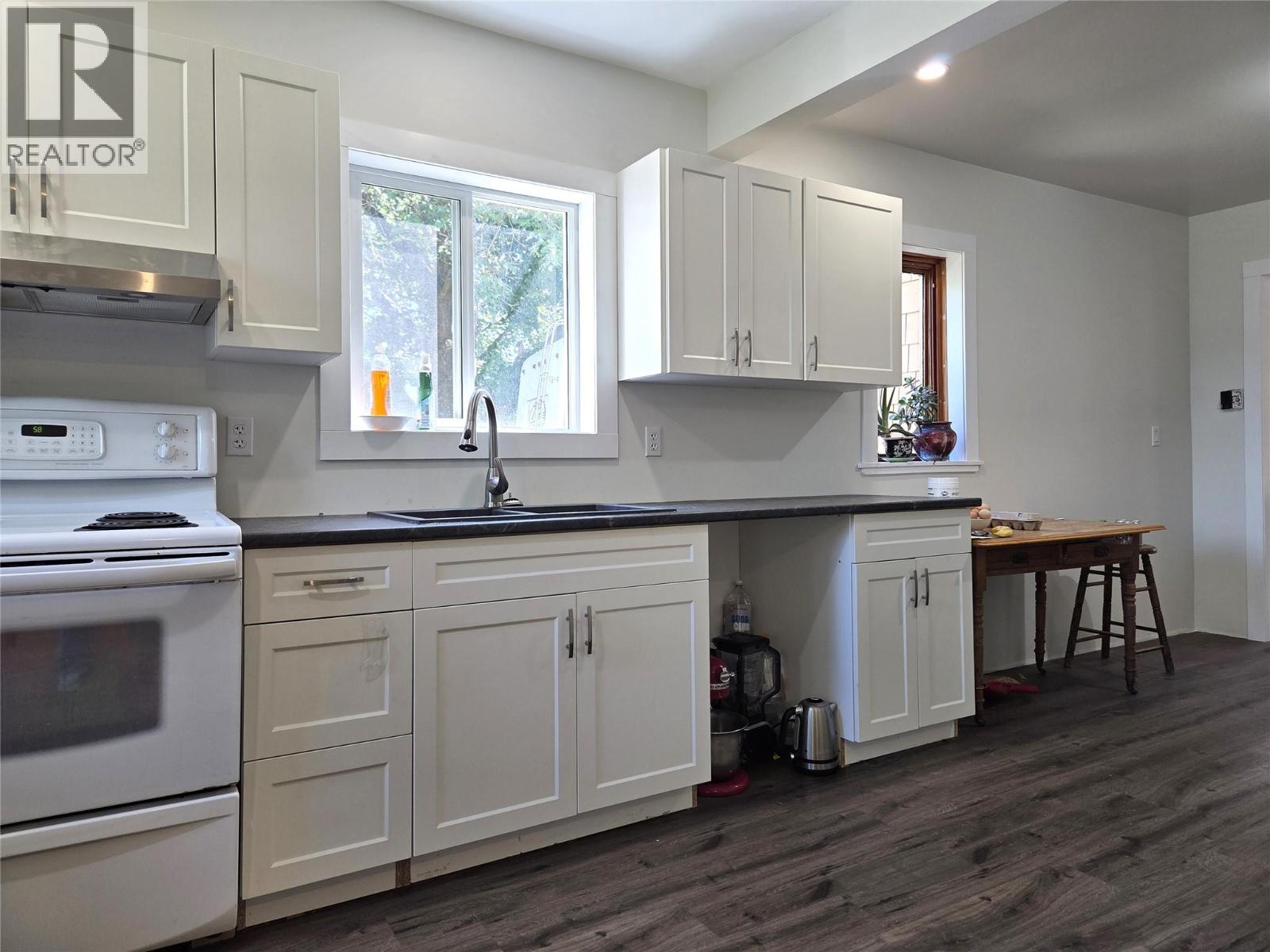 780 Cameron Avenue, Grand Forks, British Columbia  V0H 1H4 - Photo 6 - 10391459