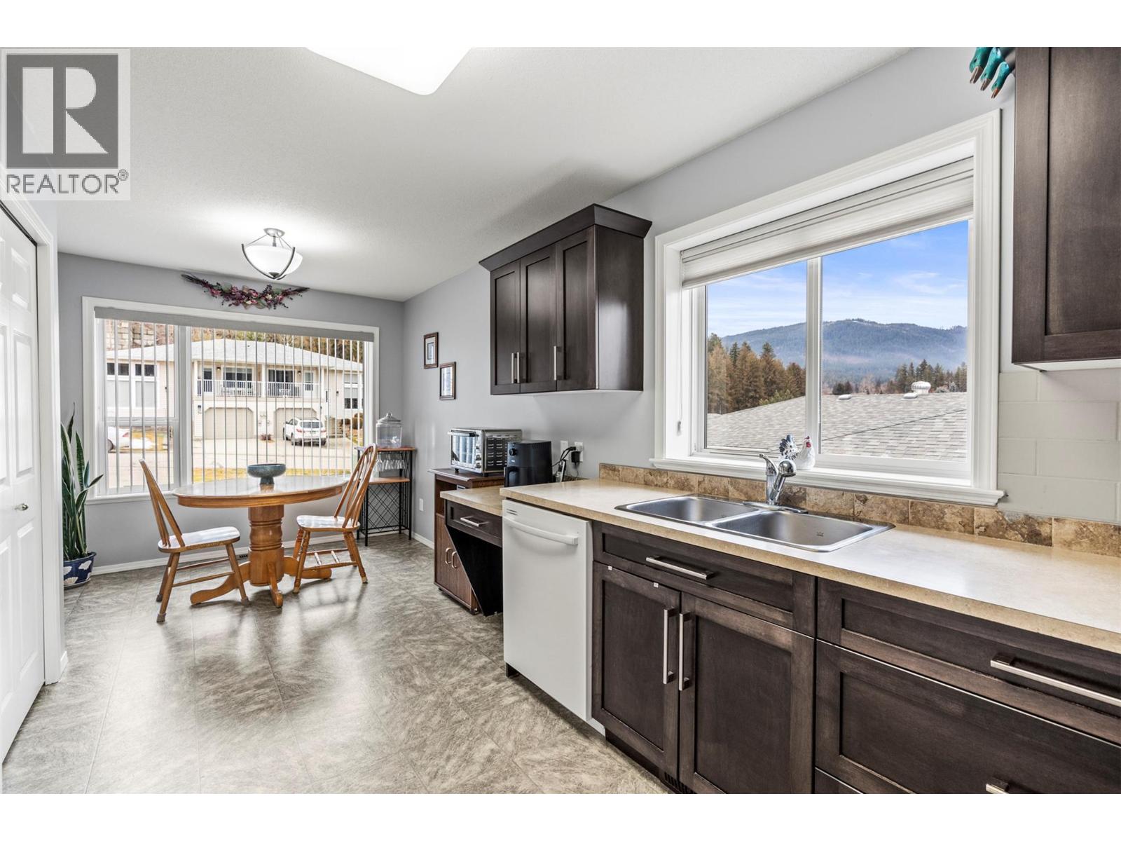 2675 Pine Avenue Unit# 54, Lumby, British Columbia  V0E 2G5 - Photo 11 - 10391414