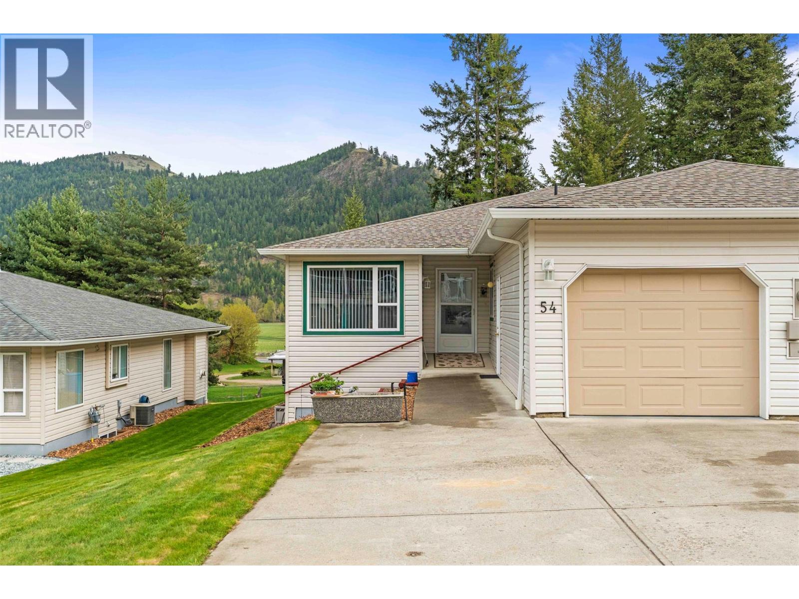 2675 Pine Avenue Unit# 54, Lumby, British Columbia  V0E 2G5 - Photo 2 - 10391414