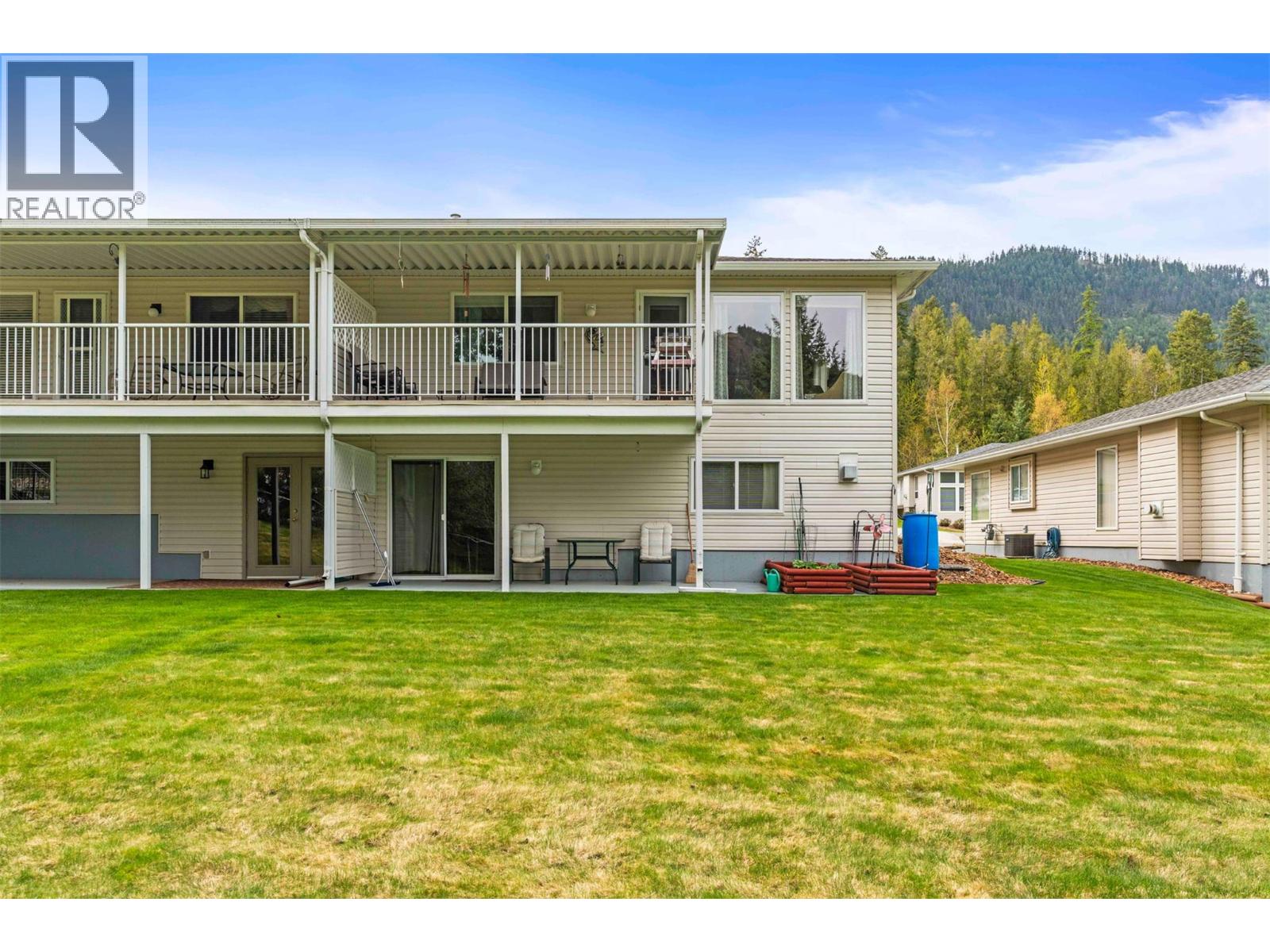 2675 Pine Avenue Unit# 54, Lumby, British Columbia  V0E 2G5 - Photo 3 - 10391414