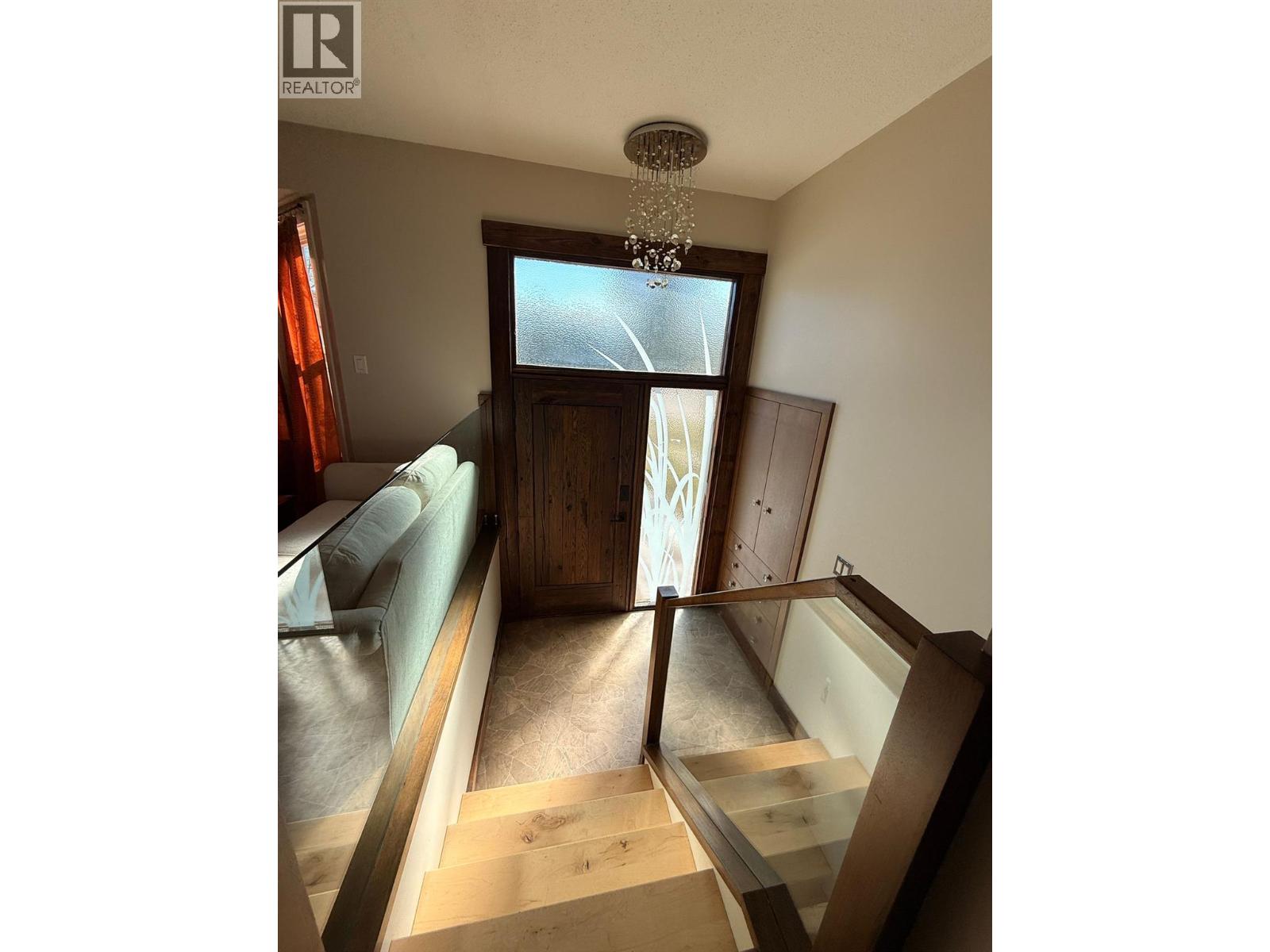 460 Mugford Road, Kelowna, British Columbia  V1X 2E7 - Photo 6 - 10391489