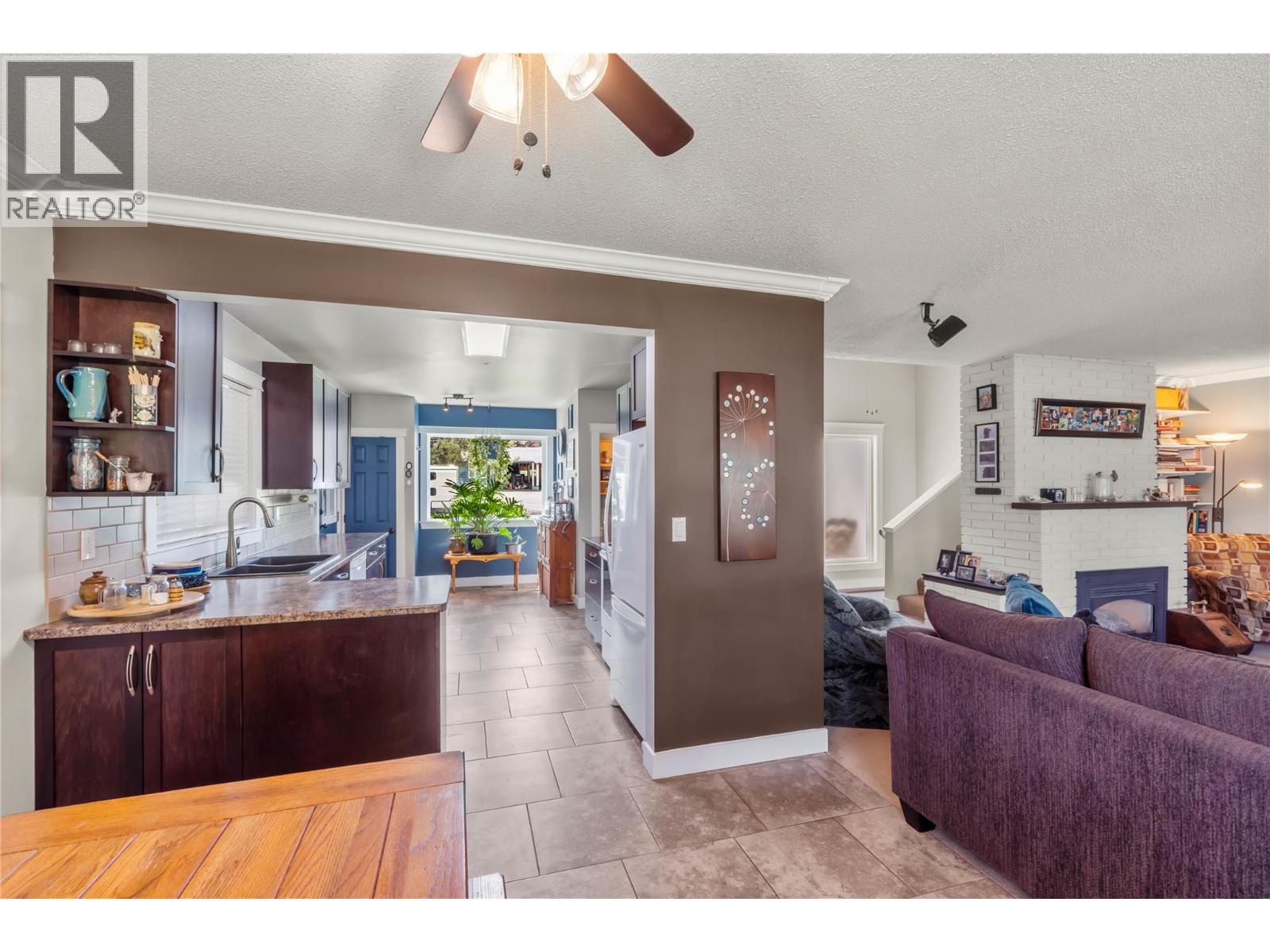 892 Cramond Road, Kamloops, British Columbia  V2B 6J9 - Photo 3 - 10391175
