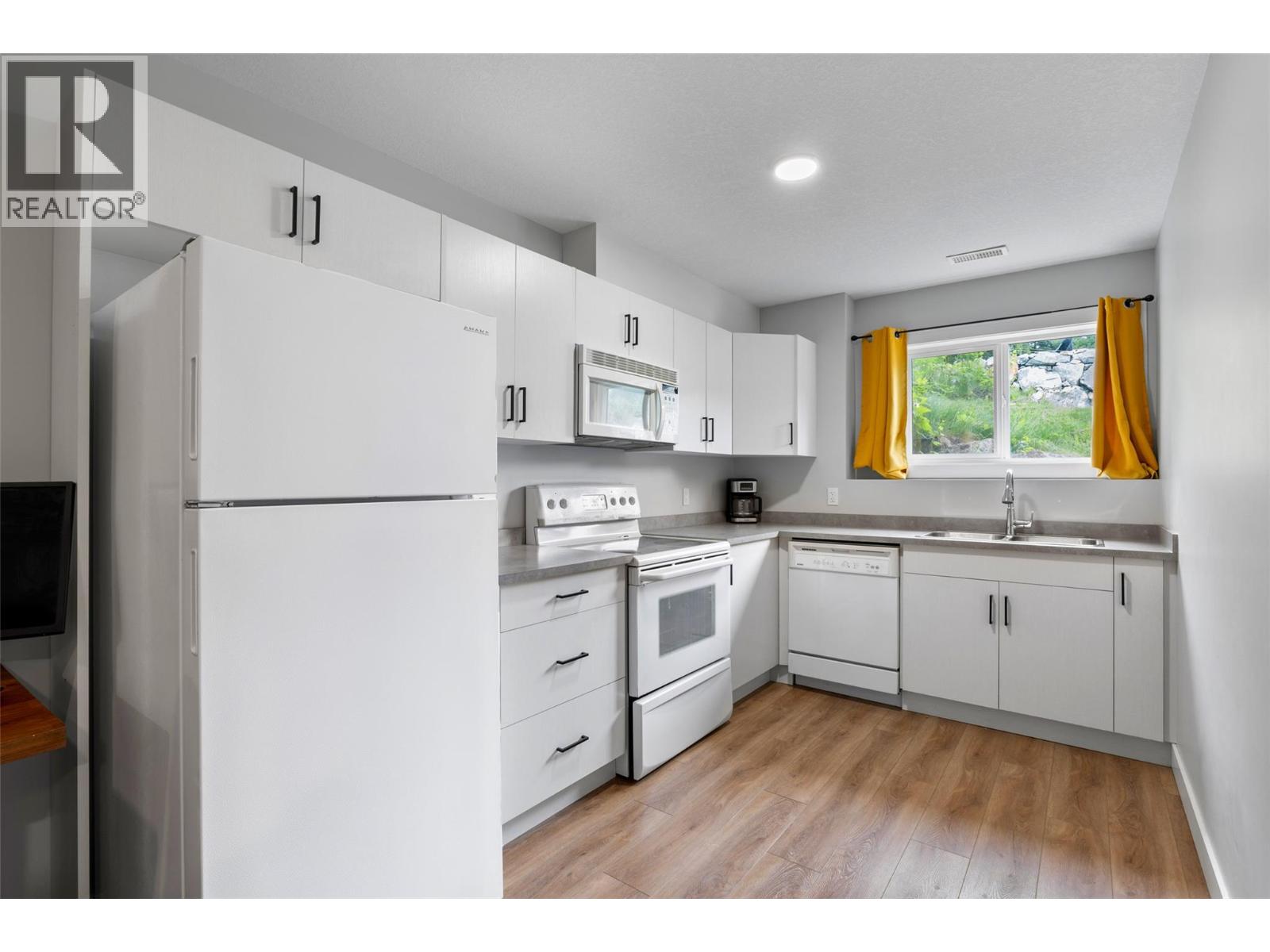 2533 Valley Place, Blind Bay, British Columbia  V0E 1H2 - Photo 24 - 10390203