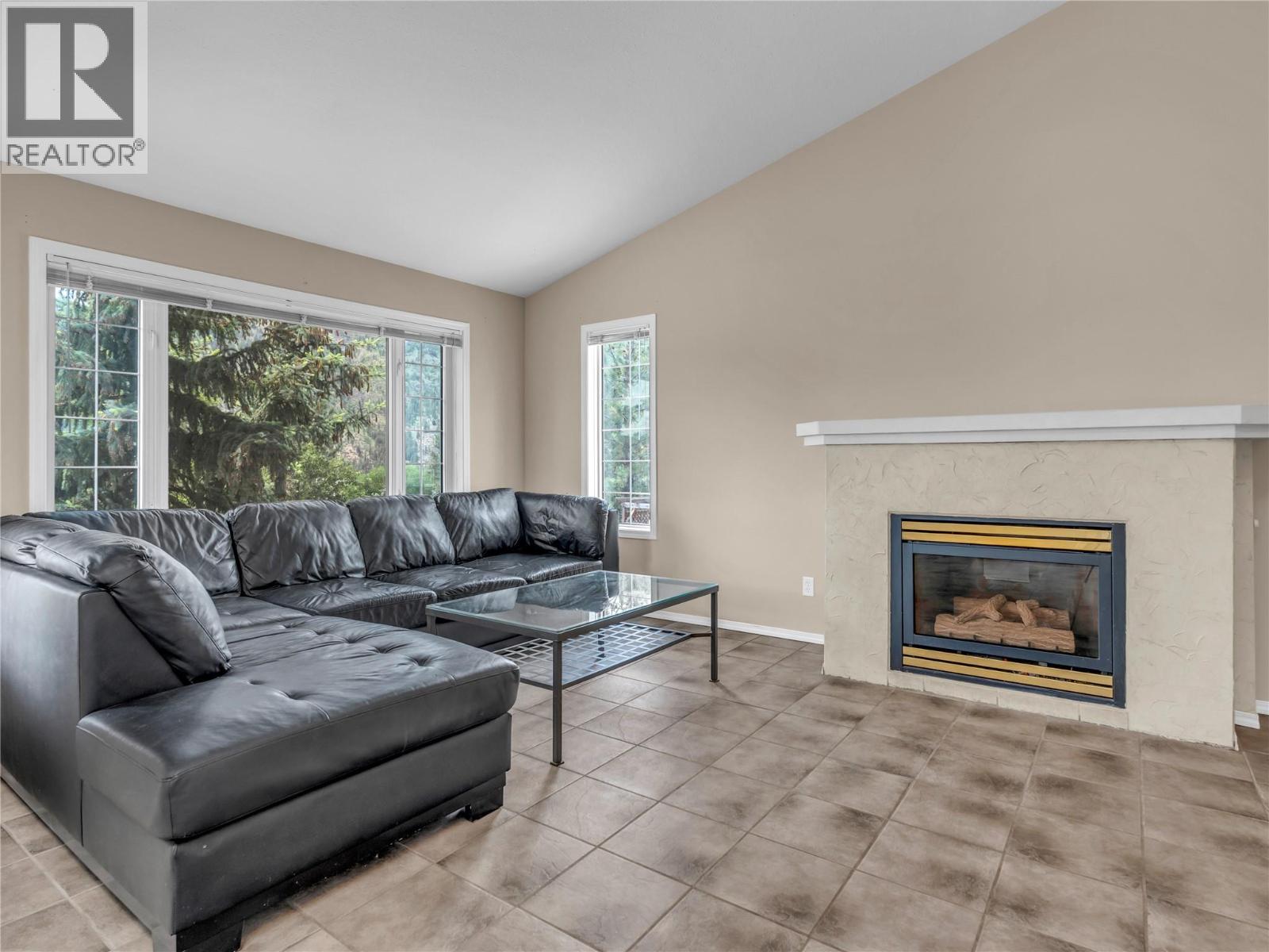 1357 Peachcliff Place, Okanagan Falls, British Columbia  V0H 1R1 - Photo 8 - 10390742