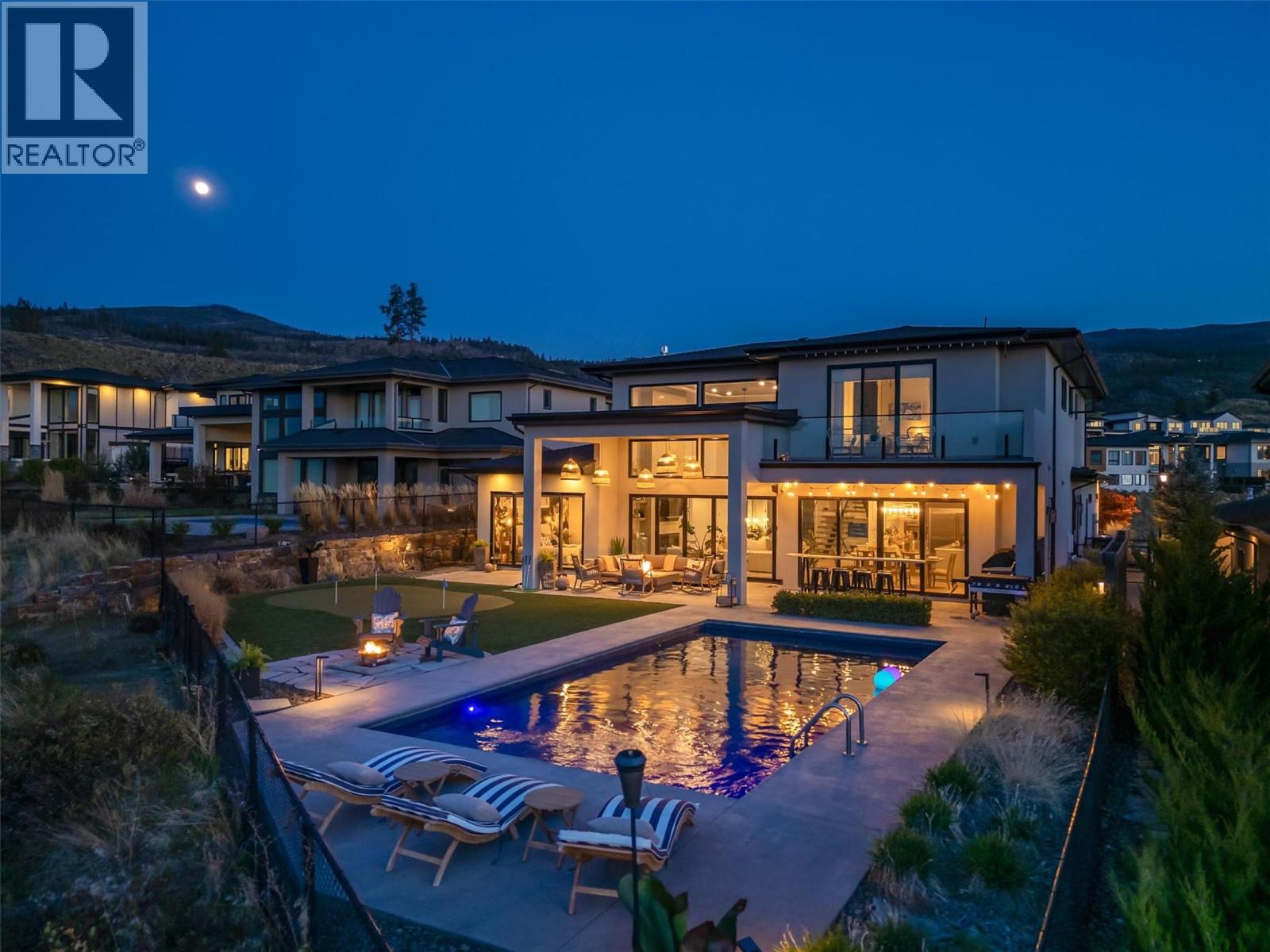 1612 Vincent Place, Kelowna, British Columbia  V1W 5N9 - Photo 2 - 10391491