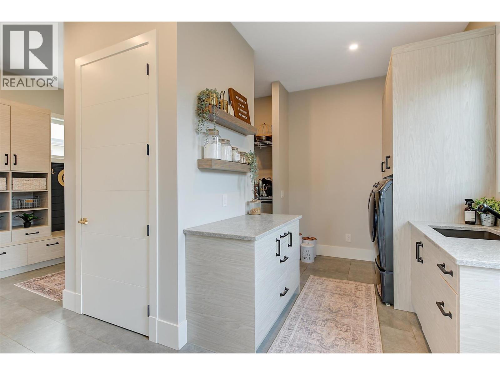 1612 Vincent Place, Kelowna, British Columbia  V1W 5N9 - Photo 32 - 10391491