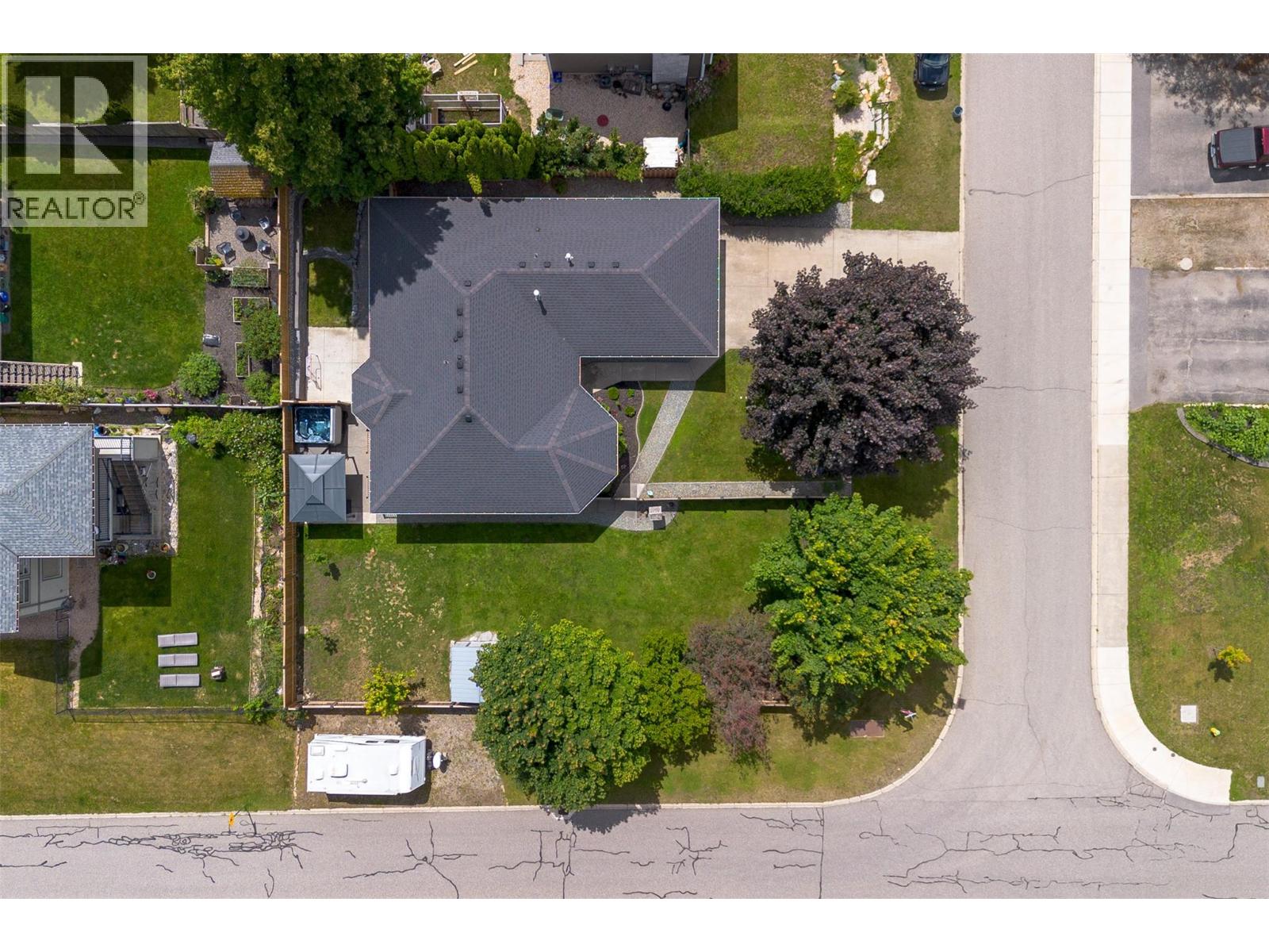 470 23 Street Ne, Salmon Arm, British Columbia  V1E 1Y7 - Photo 3 - 10391409