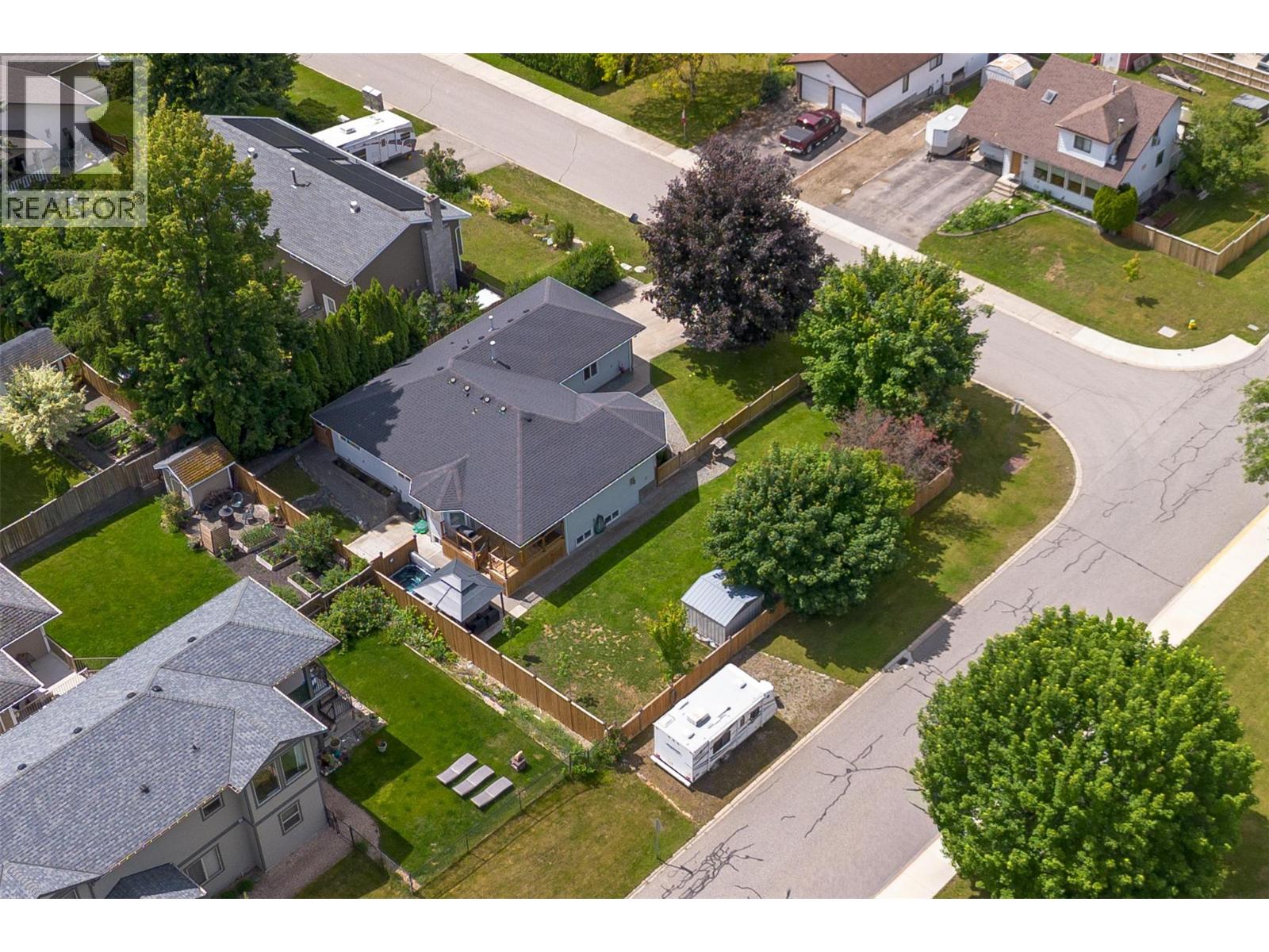 470 23 Street Ne, Salmon Arm, British Columbia  V1E 1Y7 - Photo 4 - 10391409