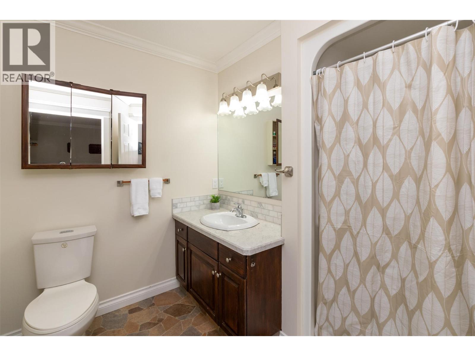 470 23 Street Ne, Salmon Arm, British Columbia  V1E 1Y7 - Photo 40 - 10391409