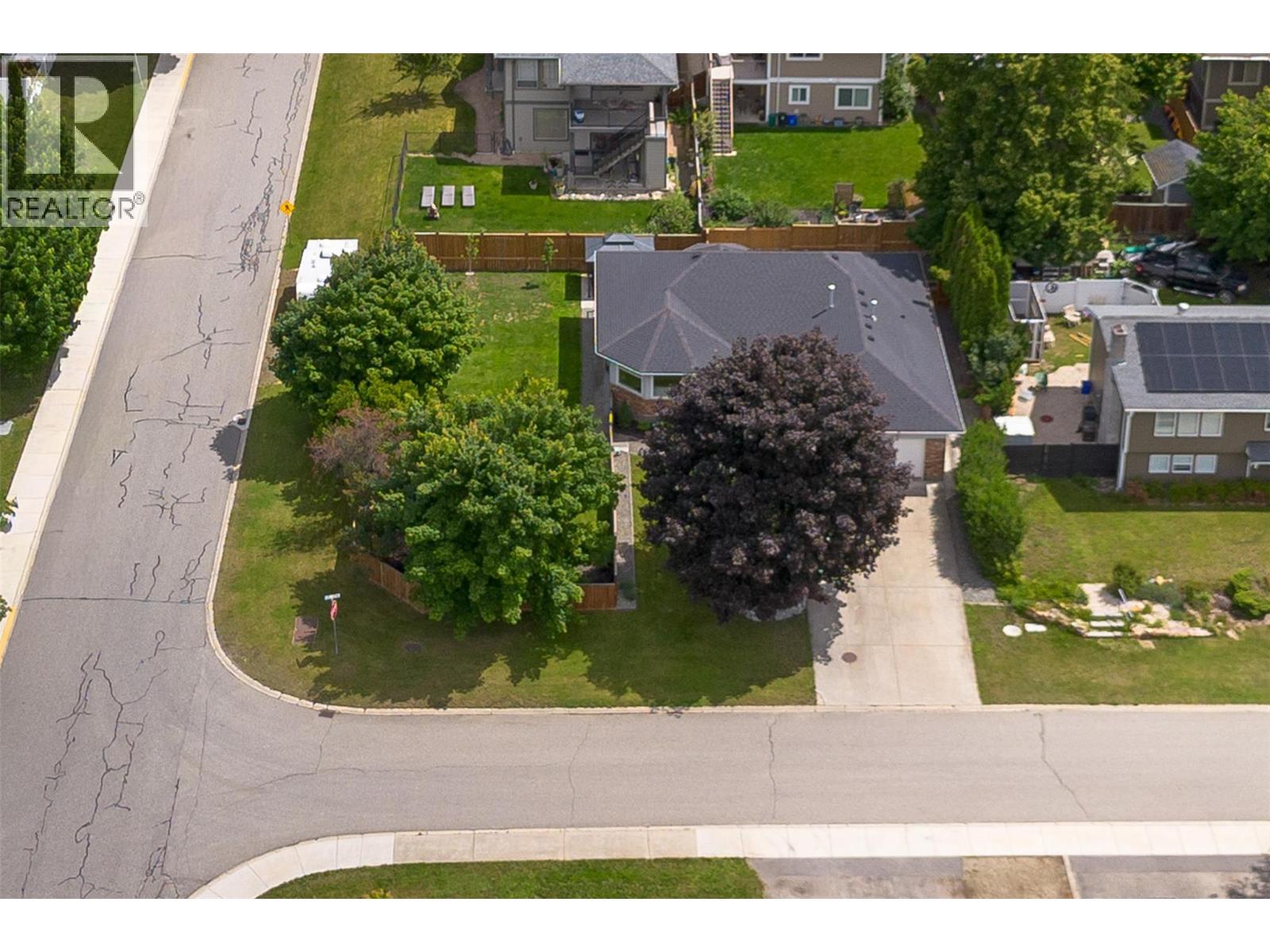 470 23 Street Ne, Salmon Arm, British Columbia  V1E 1Y7 - Photo 6 - 10391409