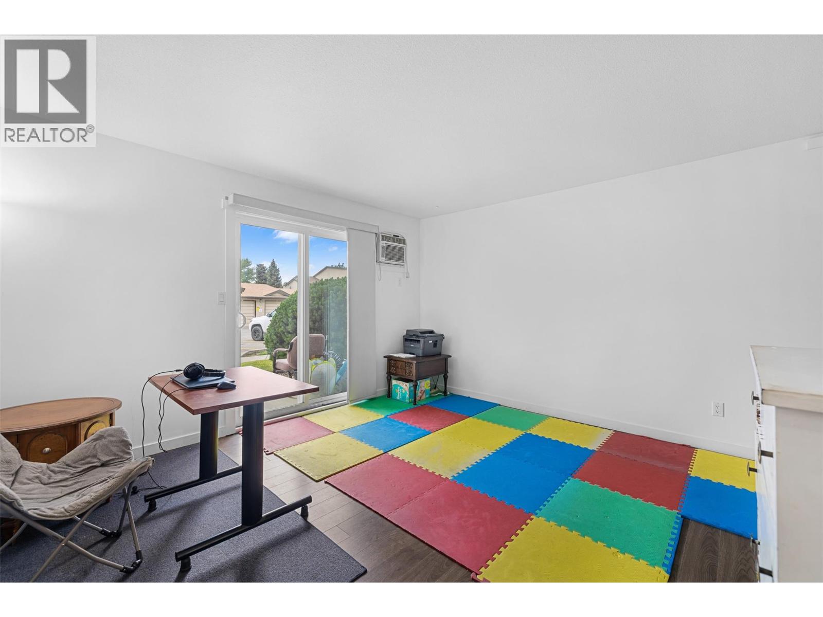 735 Cook Road Unit# 104c, Kelowna, British Columbia  V1W 3G6 - Photo 2 - 10391194