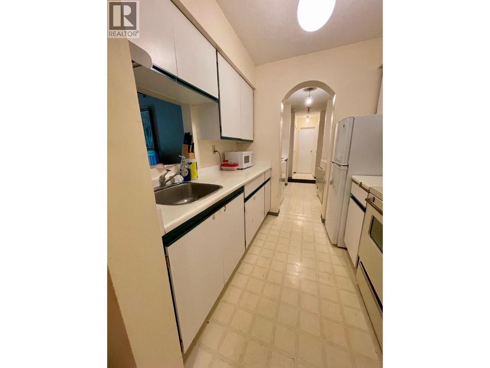 1335 Alpine Drive Unit# 308b, Elkford, British Columbia  V0B 1H0 - Photo 4 - 10391466