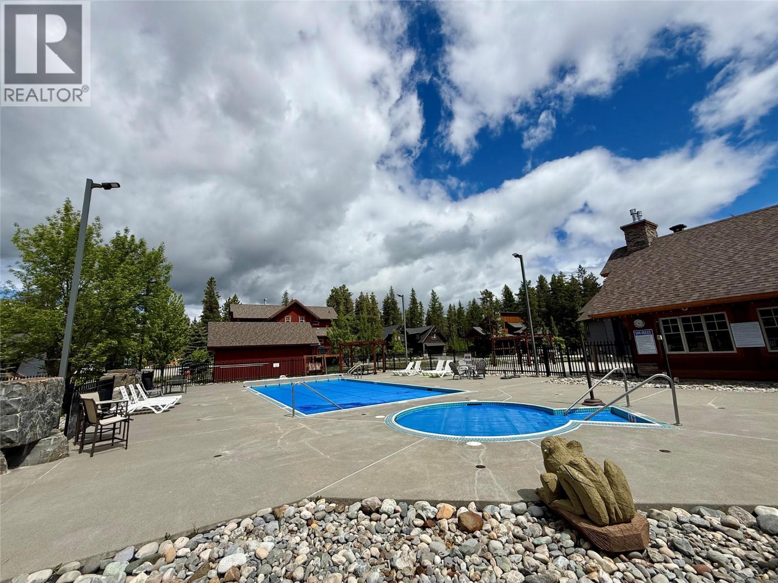 100 Kodiak Crescent, Kimberley, British Columbia  V1A 0B2 - Photo 3 - 10391412