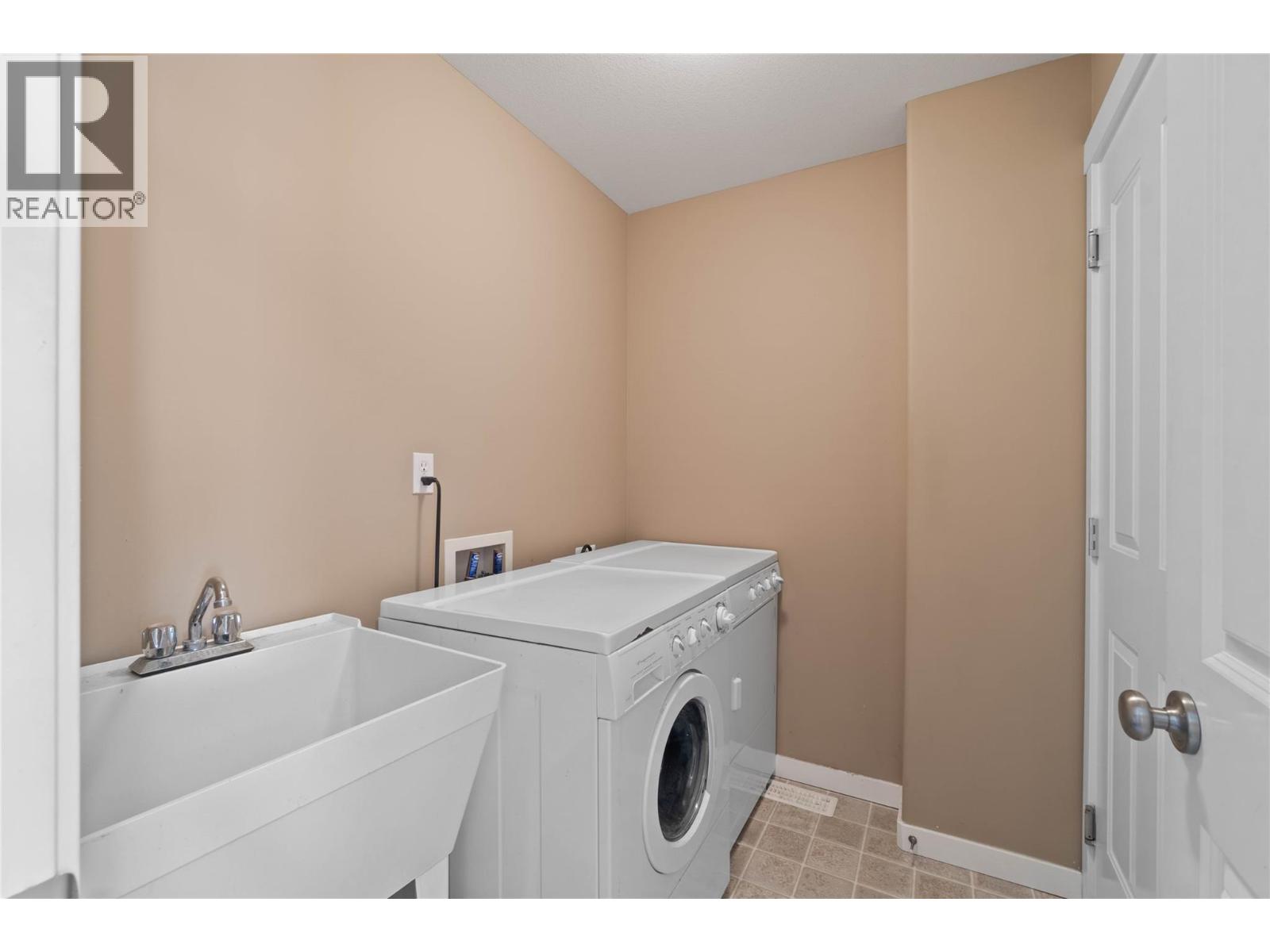 1914 Snowberry Crescent, Kamloops, British Columbia  V1S 1Z8 - Photo 12 - 10390602